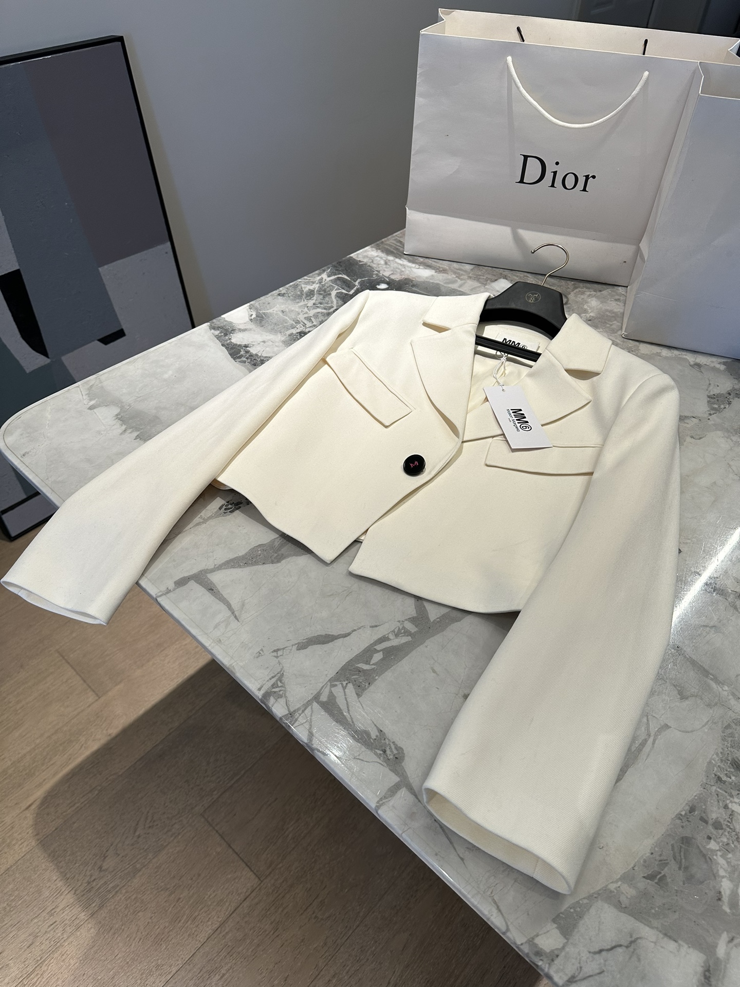 High-end Women’s Wool Suit with Dustproof Bag and Exclusive English Logo