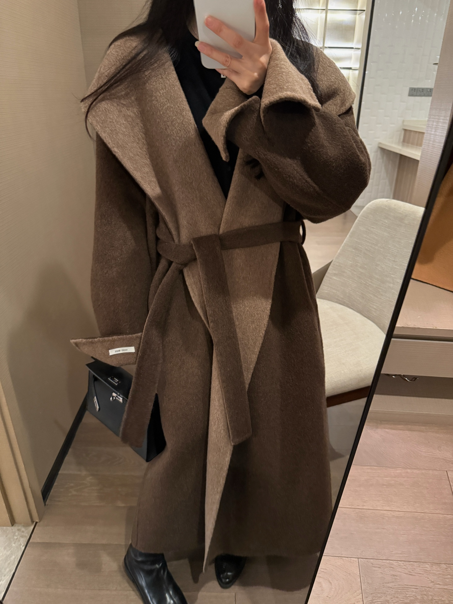 Elegant MaxMa'ra Inspired Two-Tone Cashmere Blend Hooded Bathrobe 3 i1731985655 2086 0