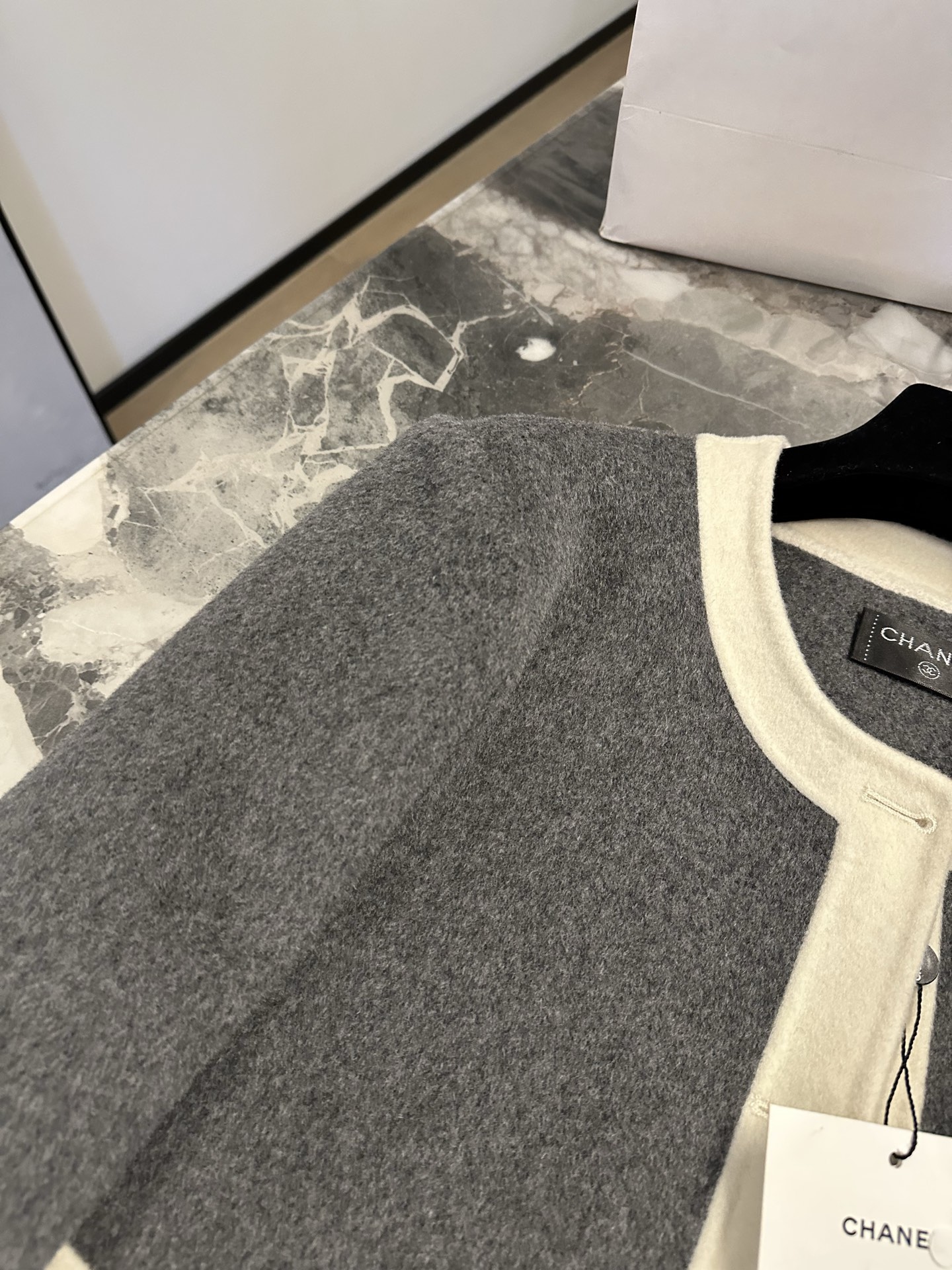 High-End Quality Women’s Suit: French Romance Meets Australian Wool, Perfect for Any Occasion - 图片 3