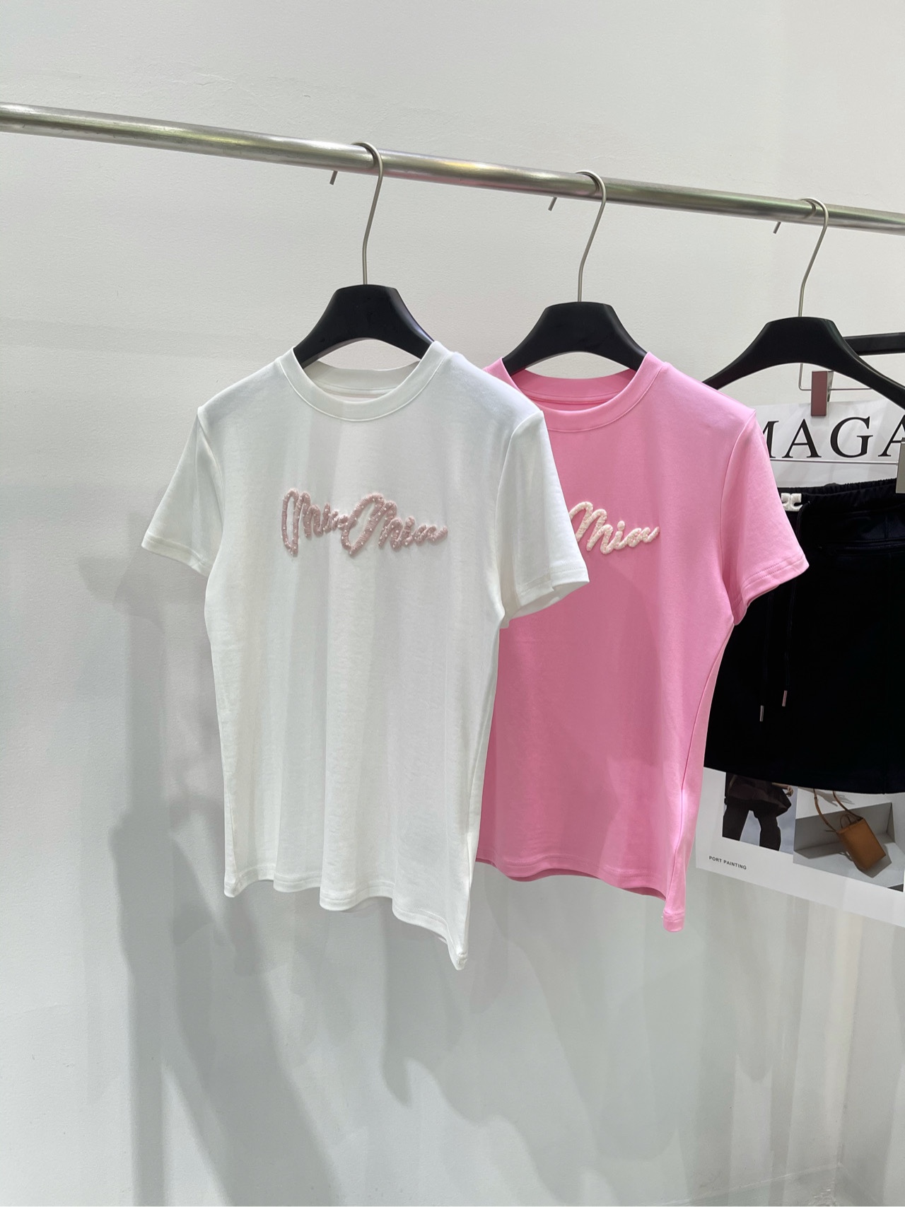 MiuMiu Vêtements T-Shirt Couleur rose Blanc Broderie de fleurs Coton Spandex Collection printemps – été Manches courtes