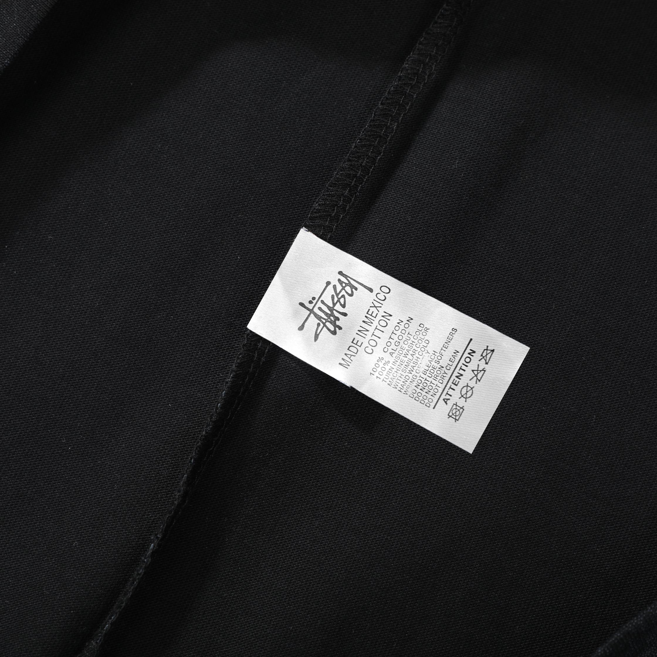 💰90
【STUSSY斯图西经典小标水洗做旧扎染棉质短袖T恤】
定制主标 辅料 水洗齐全 水洗做旧扎染工艺
甄选250克32支紧密纺双纱纯棉面料 质感厚实但是透气性良好 整件衣服垂坠感非常好 落肩的版型不挑人 显瘦显高 男女均可完美驾驭 全身走线品控无线头
原版定织纯棉螺纹领口 自然贴合颈部 柔软舒适 洗涤不易变形 肩部双针走线 后领织带包边延伸到肩部加固
color:黑色/灰色/白色
size:S.M.L.XL.2XL.3XL
S 肩宽49 胸围100 衣长66
M 肩宽51 胸围104 衣长68
L 肩宽53 胸围108 衣长70
XL 肩宽55 胸围112 衣长72
2XL肩宽57 胸围116 衣长74
3XL肩宽59 胸围120 衣长75
(该数据为手工测量,可能存在1~3cm的误差)