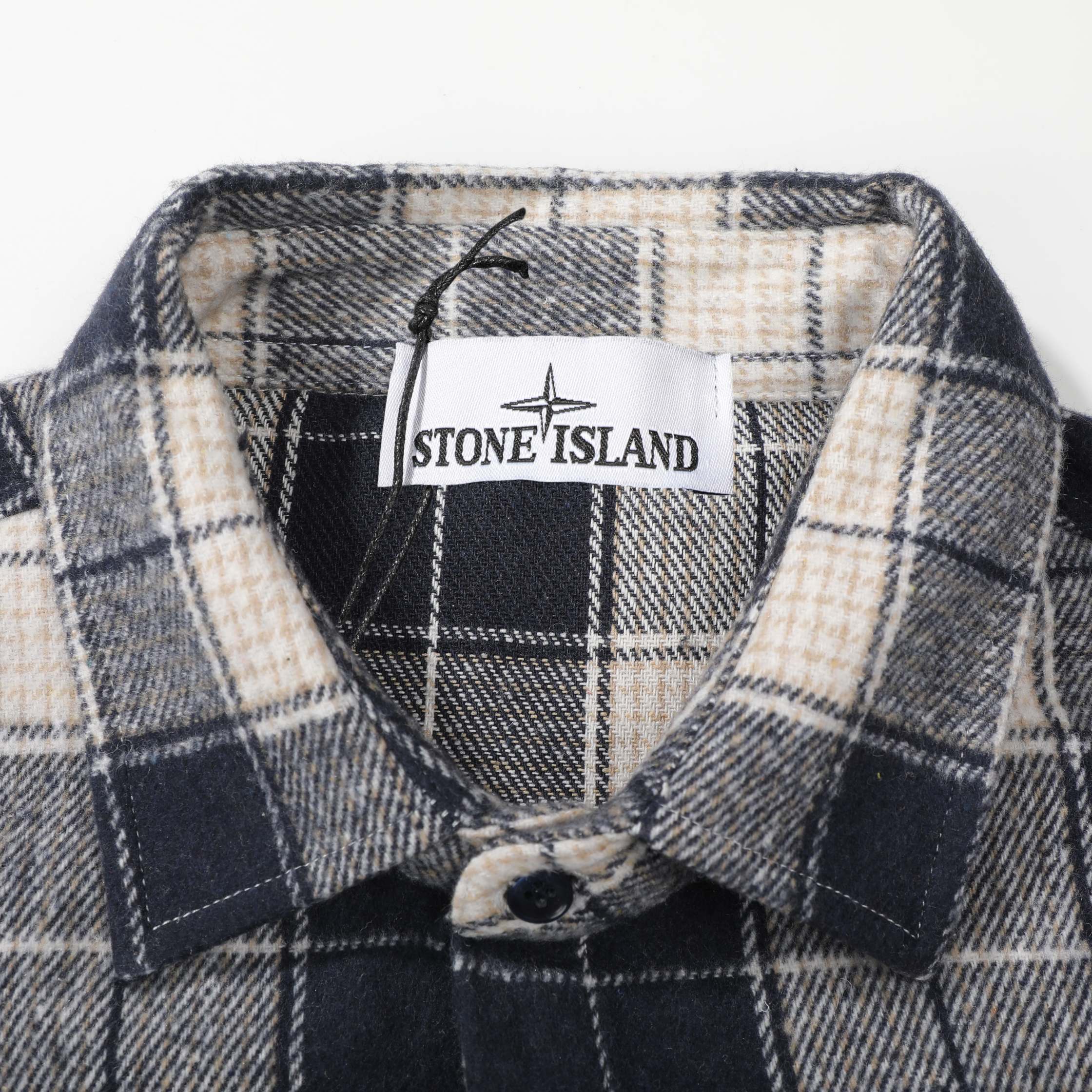 💰150【STONE ISLAND石头岛撞色绣标格纹法兰绒衬衫】

定制主标 辅料 水洗齐全 品牌精密刺绣标
四季百搭款 甄选新疆长绒棉 酵素水洗 亲肤舒适 随性时髦可搭配任意下装 轻松凹造型 显瘦显高 男女均可完美驾驭！

color：藏青色 
size：M.L.XL.2XL.3XL

M胸围104 肩宽57 衣长69    
L 胸围108 肩宽56 衣长71        
XL胸围112 肩宽58 衣长73
2XL胸围116 肩宽60 衣长75
3XL胸围120 肩宽62 衣长77
（该数据为手工测量，可能存在1～3cm的误差）
