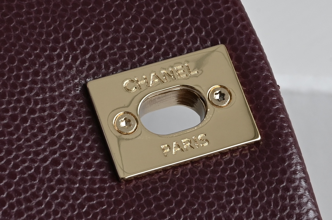 白金版▪️正品级 包装如图𝗖𝗵𝗮𝗻𝗲𝟭 𝟐𝟒𝐀 全新升级版🍀双口袋复古背包 酒红色♥ 小号专柜售价𝗋𝗆𝖻