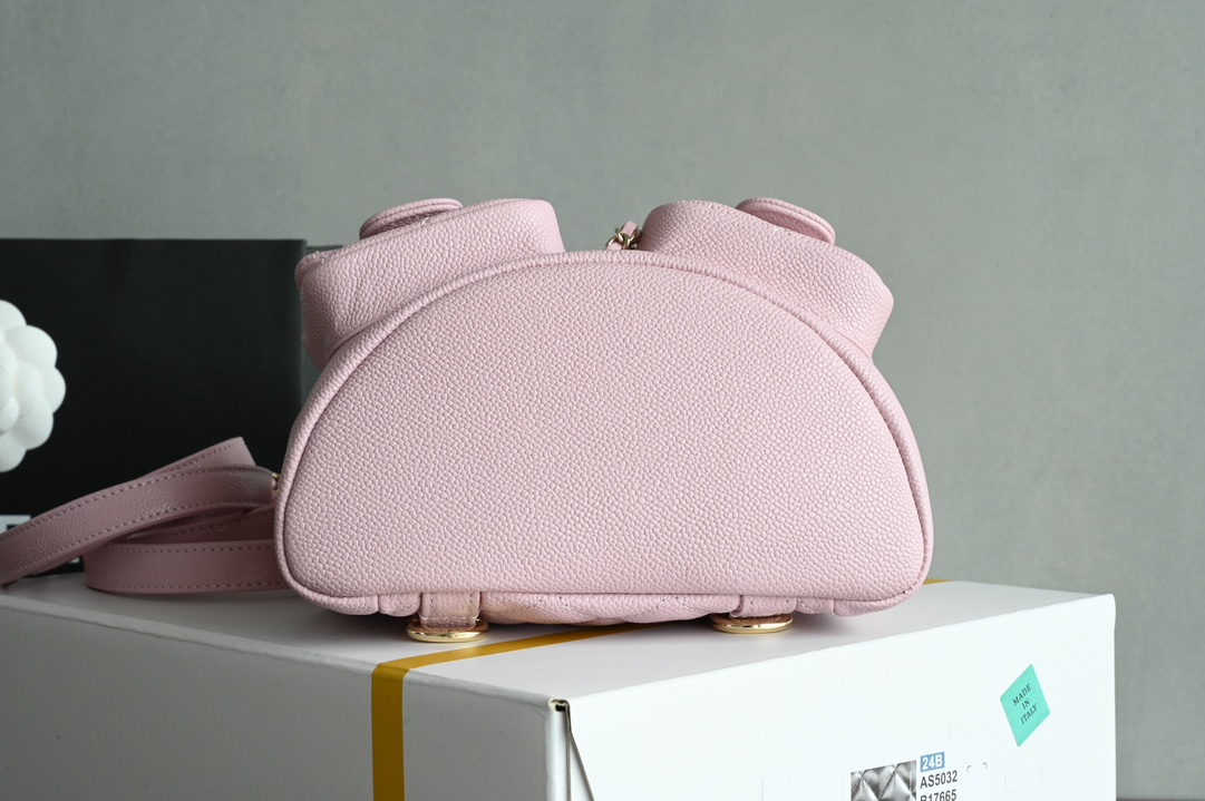 白金版▪️正品级 包装如图𝗖𝗵𝗮𝗻𝗲𝟭 𝟐𝟒𝐀 全新升级版🍀双口袋复古背包 浅粉色♥ 小号专柜售价𝗋𝗆𝖻