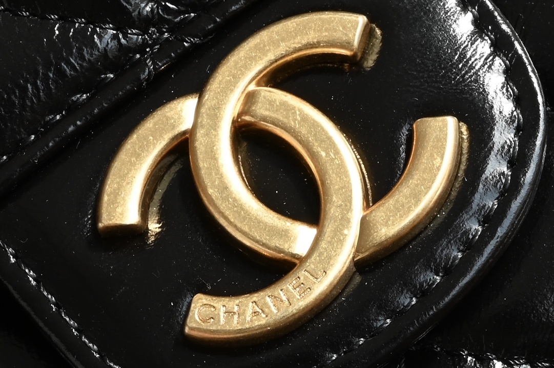 白金版▪️正品级 包装如图新品发售🆕𝒄𝒉𝒂𝒏𝒆𝒍 23𝐁天猫精灵 𝒉𝒐𝒃𝒐流浪包 中号黑色 𝟸𝟹𝐁 𝚑𝚘