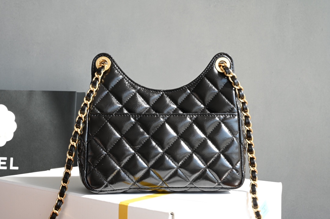 白金版▪️正品级 包装如图新品发售🆕𝒄𝒉𝒂𝒏𝒆𝒍 23𝐁天猫精灵 𝒉𝒐𝒃𝒐流浪包 小号黑色 专柜售价31