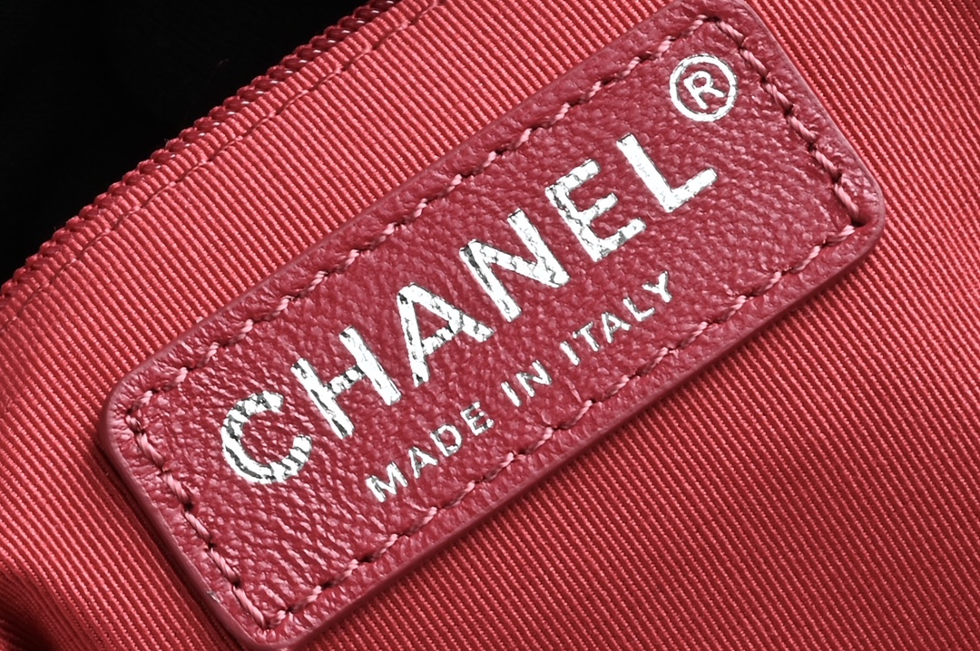 白金版▪️正品级 包装如图ℂℋᎯℕℰℒ 𝑔𝑎𝑏𝑟𝑖𝑒𝑙𝑙𝑒 ℎ𝑜𝑏𝑜𝑏𝑎𝑔流浪包❥从名字到代言阵容，流浪