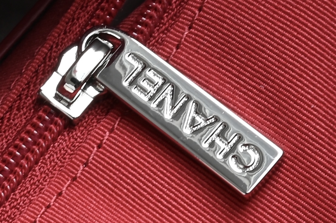 白金版▪️正品级 包装如图ℂℋᎯℕℰℒ 𝑔𝑎𝑏𝑟𝑖𝑒𝑙𝑙𝑒 ℎ𝑜𝑏𝑜𝑏𝑎𝑔流浪包❥从名字到代言阵容，流浪