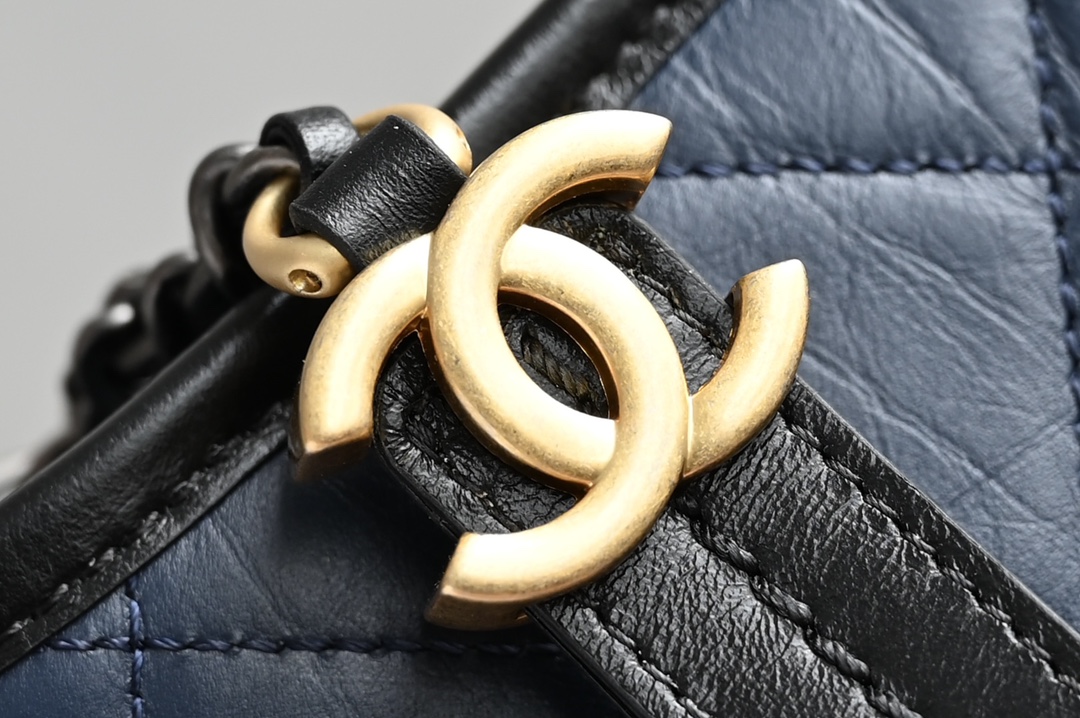 白金版▪️正品级 包装如图ℂℋᎯℕℰℒ 𝑔𝑎𝑏𝑟𝑖𝑒𝑙𝑙𝑒 ℎ𝑜𝑏𝑜𝑏𝑎𝑔流浪包❥从名字到代言阵容，流浪