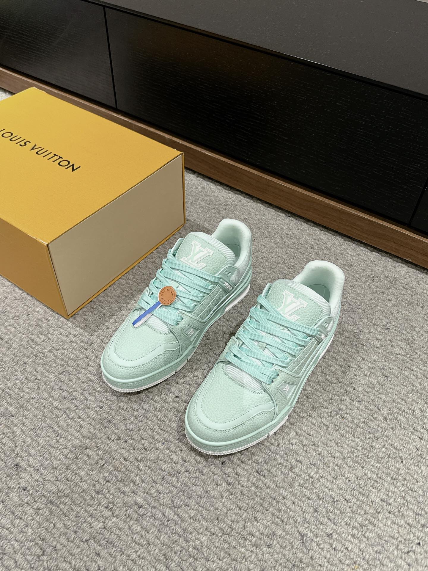 NO:417970,Purchase level trainer spring and summer new products trainer classic style, top version colored leather gives different outfit fun!  Couple size: 35-47, casual shoes/sports shoes, sneakers19860909代购级别 trainer 春夏新品 trainer经典版型,最顶版本 彩色皮料给予不一样的穿搭趣味！ 情侣size: 35-47,休闲鞋/运动鞋,sneakers,Women's Shoes