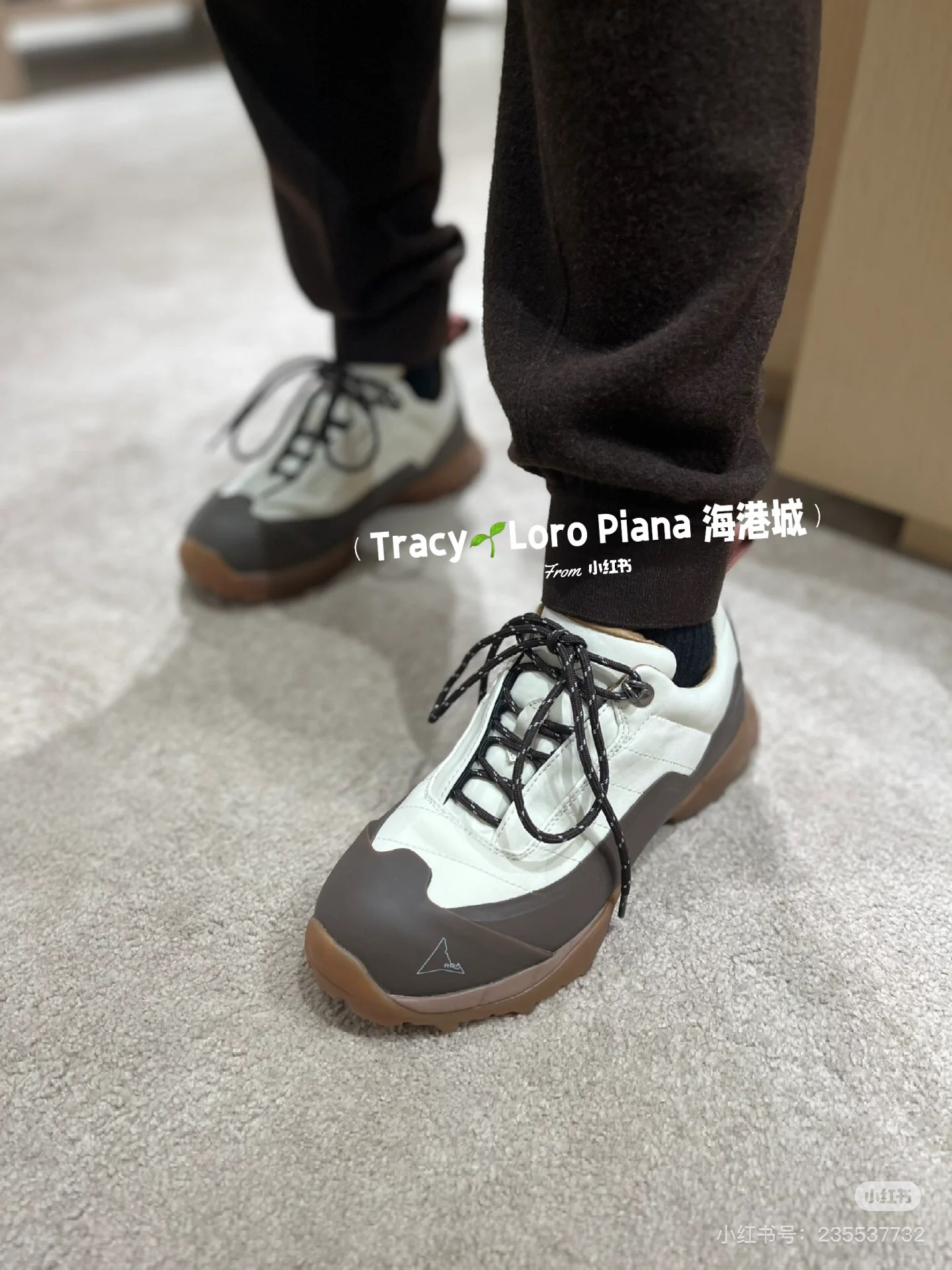 NO:563169,Very comfortable on the feet, a must-have for those who like outdoor sports, casual shoes/sports shoes, sneakers19860909上脚非常的舒适 喜欢户外运动的必入,休闲鞋/运动鞋,sneakers,Women's Shoes