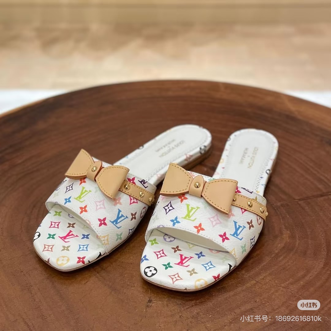 NO:758884,Lv x TM - Murakami Takashi white tricolor bow flat slippers, high heels slippers, louis vuitton, high heels, slippers19860909Lv x TM -村上隆 白三彩蝴蝶结平底拖,高跟鞋拖鞋,louis vuitton,high heels,slippers,Women's Shoes