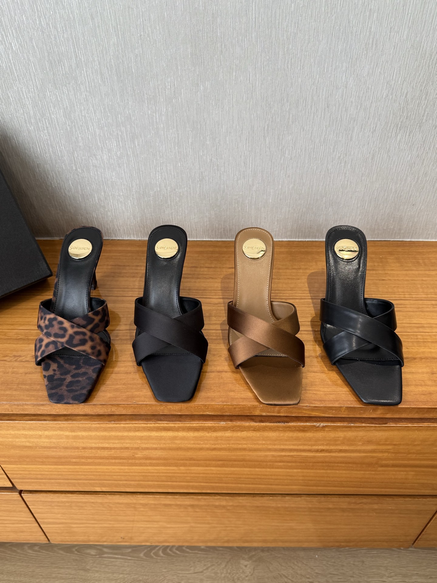 NO:385730,Put a monochrome card 35-40, slippers, slippers19860909下单色卡35-40,拖鞋,slippers,Women's Shoes