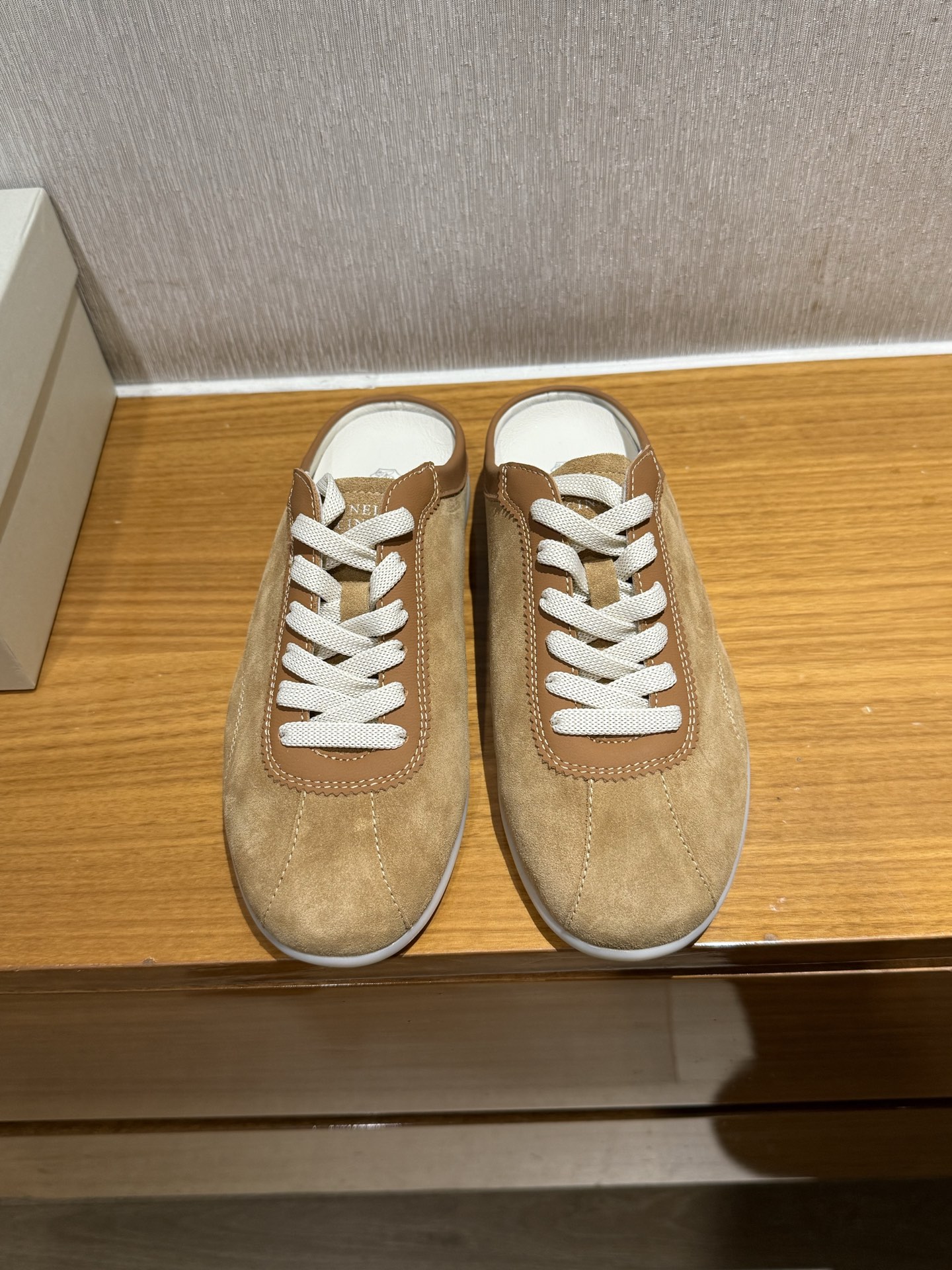 Brunello Cucinelli nouvelle collection couple en daim à lacets semi-mules daim importé cuir assemblage semelle intérieure en latex amovible
