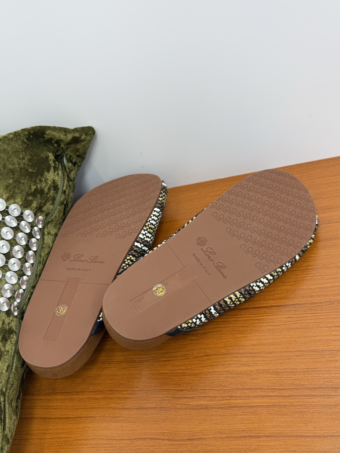Loro Piana Women's Woven Mules - Stylish & Comfortable Summer Slides 10 i1750227770571 524 0 8