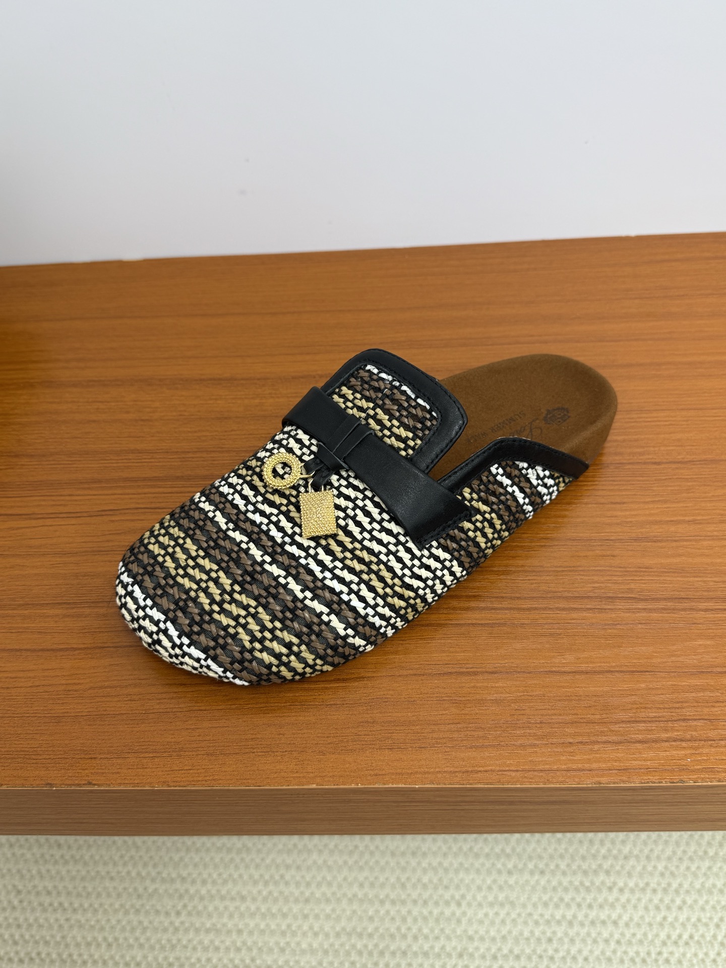 Loro Piana Women's Woven Mules - Stylish & Comfortable Summer Slides 4 i1750227770682 2844 0 2