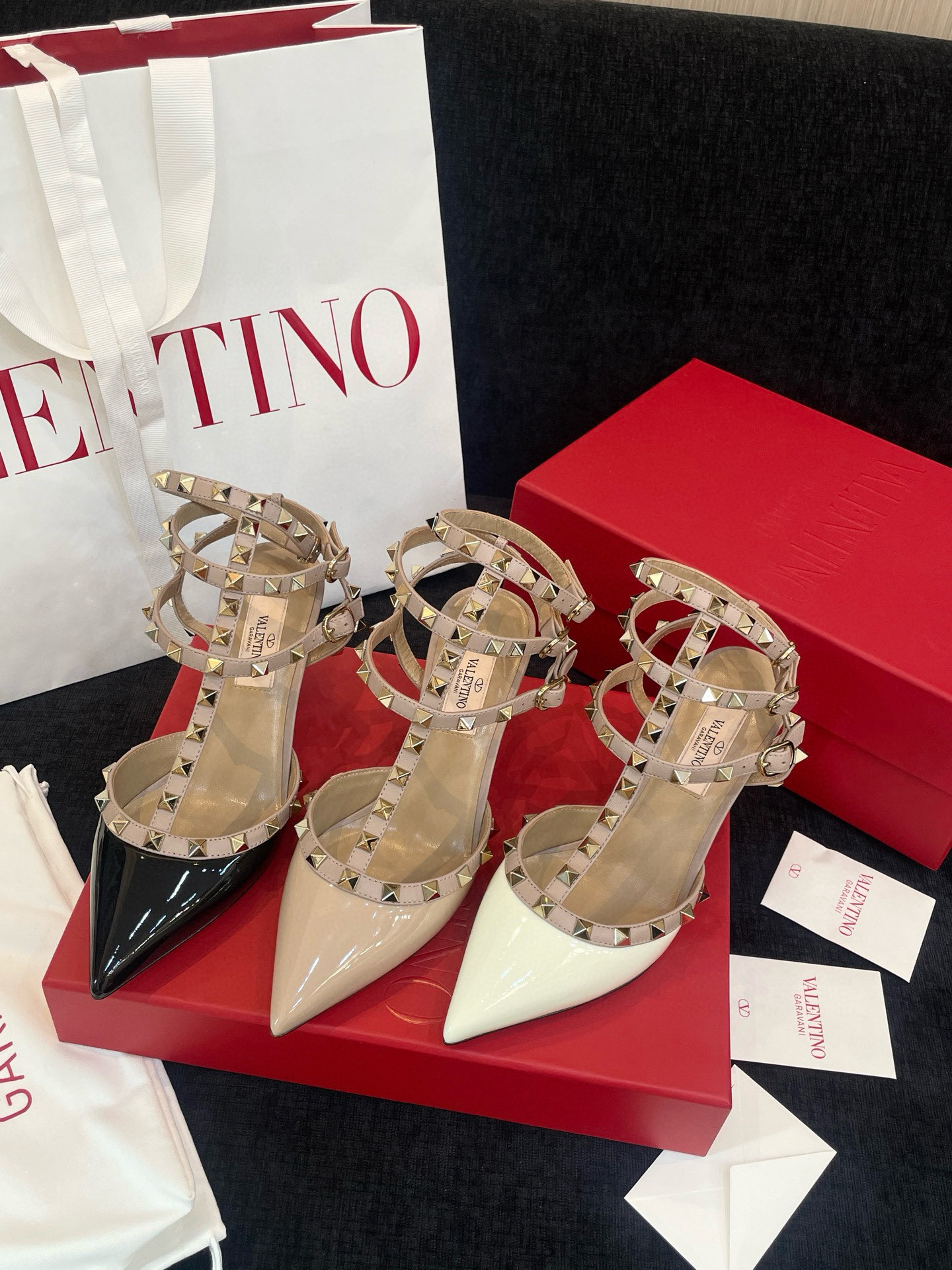 NO:494709,Please note that the return and exchange principle of the same model and the same color are one size difference. 34 and 40 are not returned or exchanged/Don't disturb those who mind, high heels, sandals, sandals, high heels19860909下单请注意 此工厂退换原则同款同色大小码相差一码 34和40不退不换/介意者勿扰,高跟鞋凉鞋,sandals,high heels,Women's Shoes