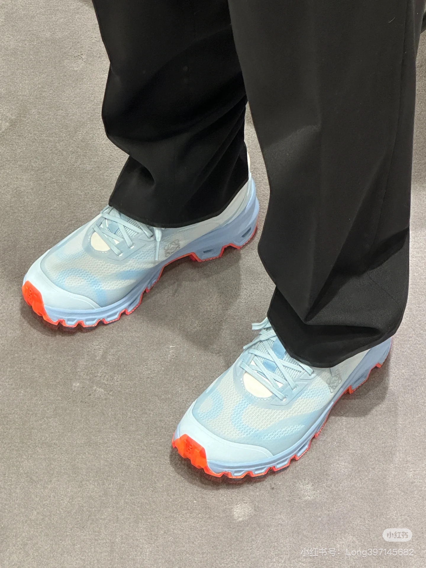 NO:494634,It looks so good to wear. It is comfortable and light to run. Casual shoes/sports shoes, sneakers19860909上脚太好看啦 穿着它跑步舒适又轻盈,休闲鞋/运动鞋,sneakers,Women's Shoes