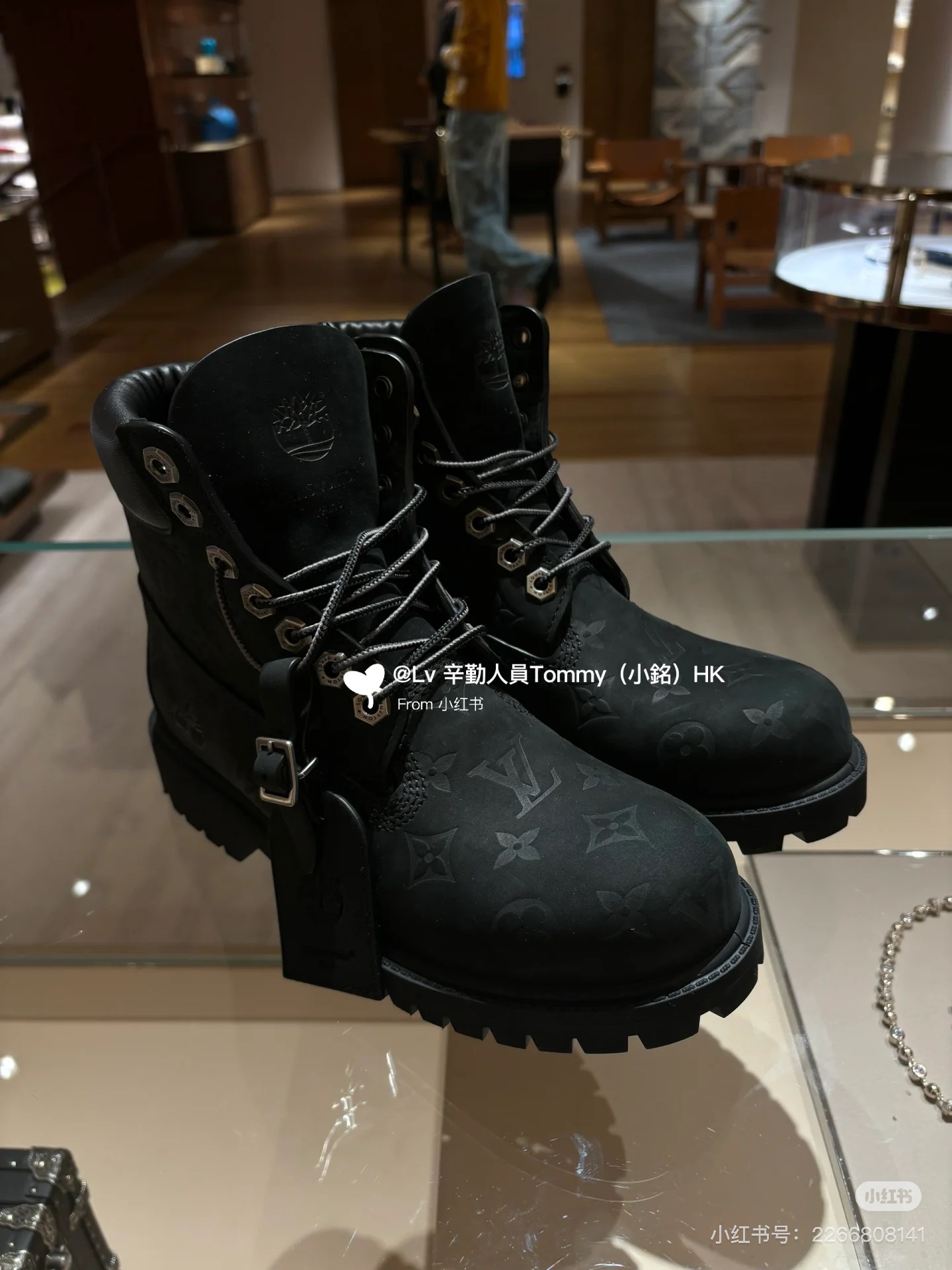 NO:494534,Classic Martin boots LV Timberland, boots, louis vuitton, boots19860909经典马丁靴 LVTimberland,靴子,louis vuitton,boots,Women's Shoes