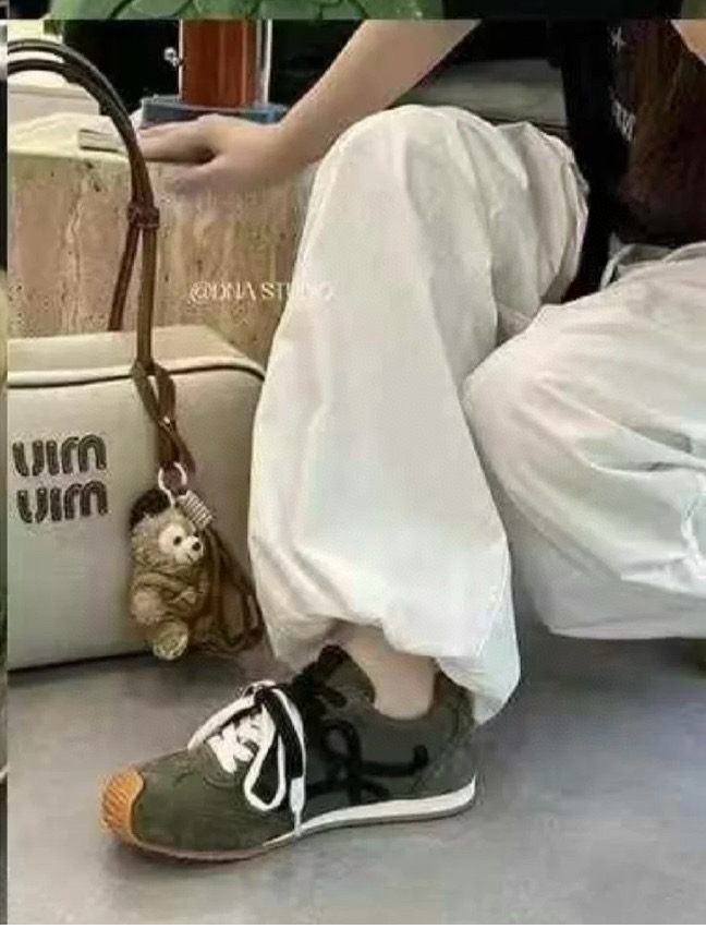 NO:446738,Loewe's latest catwalk model, new Flow Runner 2.0 series/sports shoes, casual shoes/sports shoes, loewe, loewe, loewe, sneakers19860909罗意威 Loewe最新走秀款 全新Flow Runner2.0系列/运动鞋,休闲鞋/运动鞋,loewe,loewe,sneakers,Women's Shoes