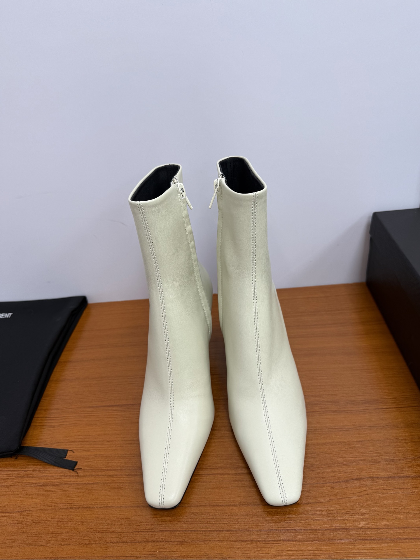 NO:460254,Top quality Saint Laurent fw25 new arrival~ YSL Saint Laurent 2025 autumn and winter new side pull-up boots ———————————————————————————————————————————————————————————————————————————————————————————————————————————————————————————————————————————————————————————————————————————————————————————————————————————————————————————————————————————————————————————————————————————————————————————————————————————————————————————————————————————————————————————————————————————————————————————————————————————————————————————————————————————————————————————————————————————————————————————19860909顶级品质 Saint Laurent fw25 new arrival～ YSL圣罗兰2025秋冬新款侧拉短靴 —————————————————— 鞋面A级小羊皮 内里垫脚羊皮 鞋底意大利真皮大底 跟高7cm Size: 35-39（40 41订做不退换）,靴子,saint laurent,saint laurent,saint laurent,boots,sheepskin,Leather soles,Women's Shoes