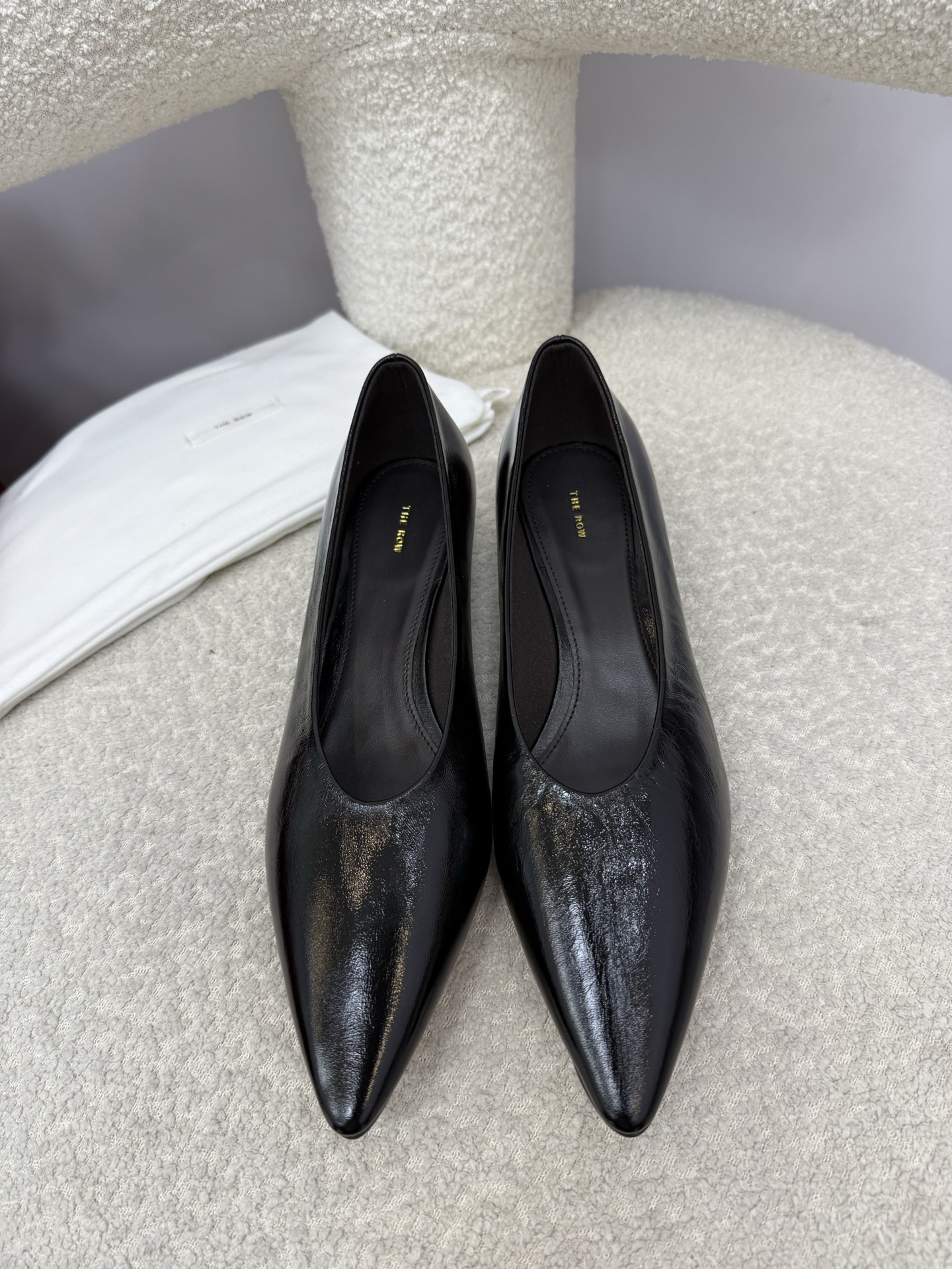 The Row 25SS Printemps-Été Nouvelle Collection Ballerines Doublure en Laine Semelle en Cuir de Vachette Brossé et Ciroir