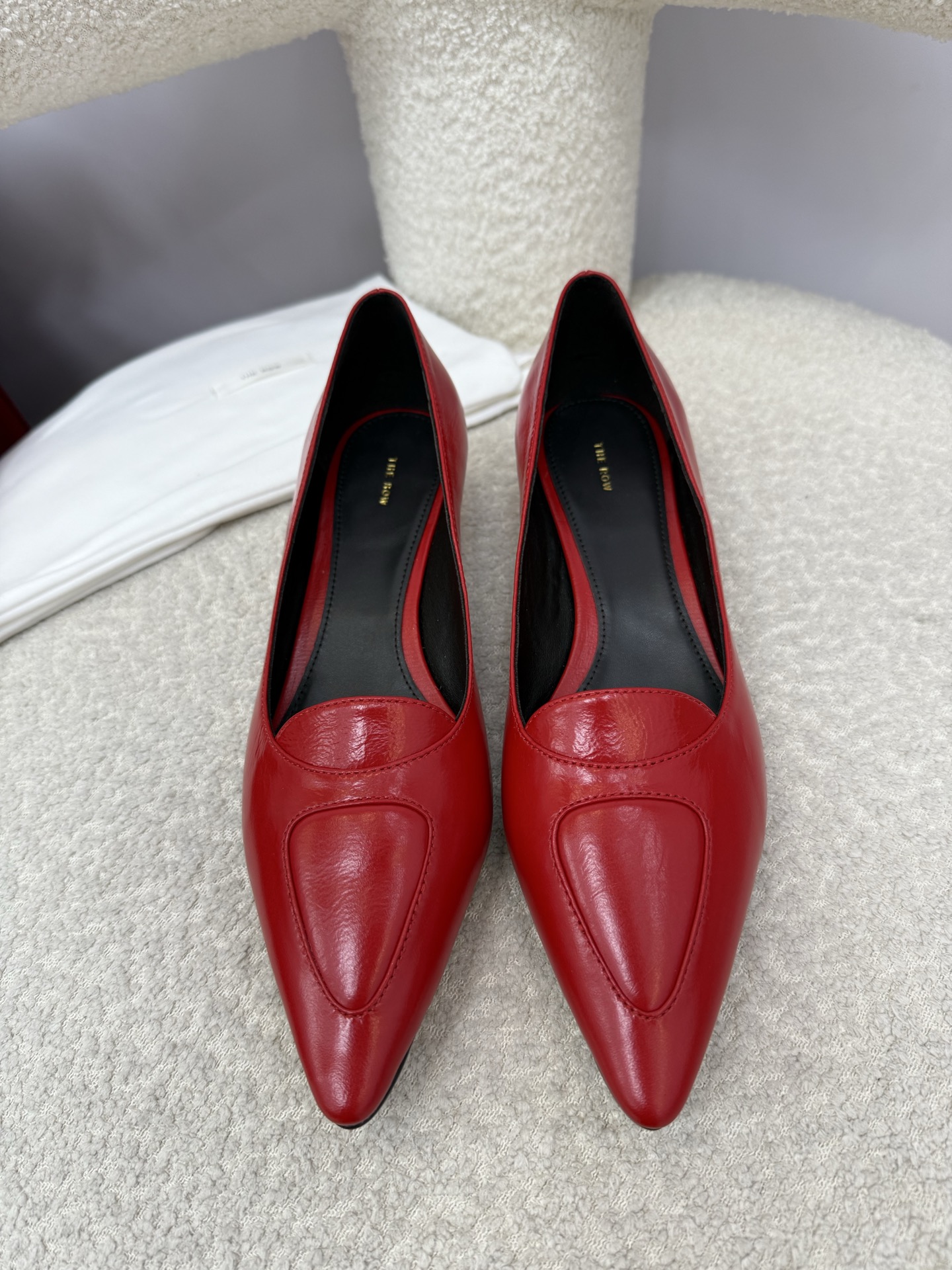 The Row 25SS Printemps-Été Nouvelle Collection Ballerines Doublure en Laine Semelle en Cuir de Vachette Brossé Délavé