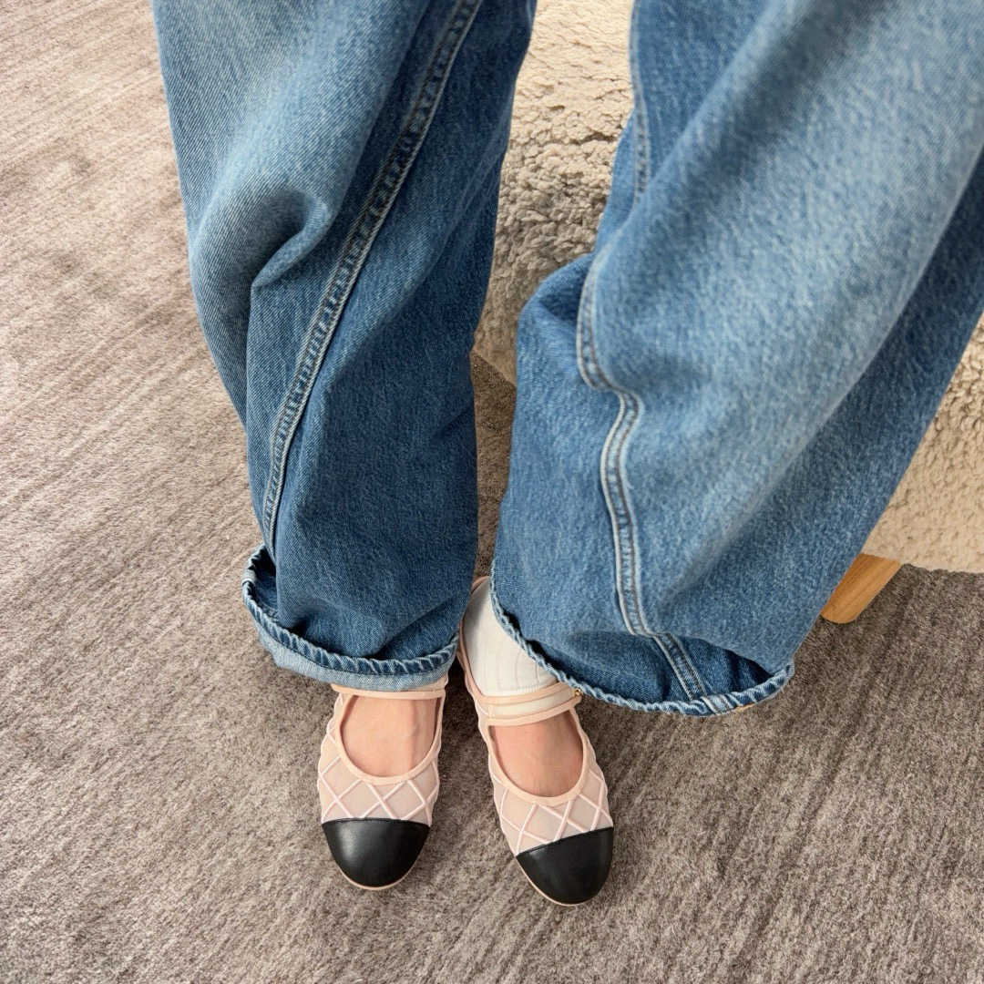 NO:468014,It’s really amazing to wear socks~ high-end and fashionable~ I’m undoubtedly a good girl!  ,sole shoes,socks19860909上脚配袜子真的好绝～ 高级又洋气～乖乖少女无疑呀！,单鞋,socks,Women's Shoes