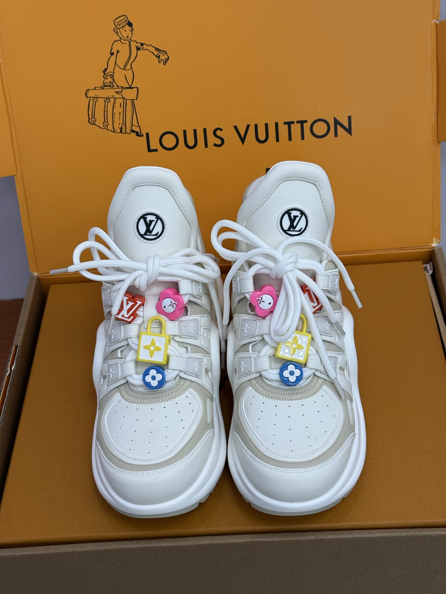 NO:494374,Purchase version Lv. Thick-soled dad shoes series Classic color matching + new color matching ~ [Produced by major manufacturers] Original purchase purchasing level Top quality size35-41, dad shoes, louis vuitton19860909代购版本 Lv.厚底老爹鞋系列 经典配色+新配色～ [大厂出品]原版购入代购级别 顶级精品size35-41,老爹鞋,louis vuitton,Women's Shoes