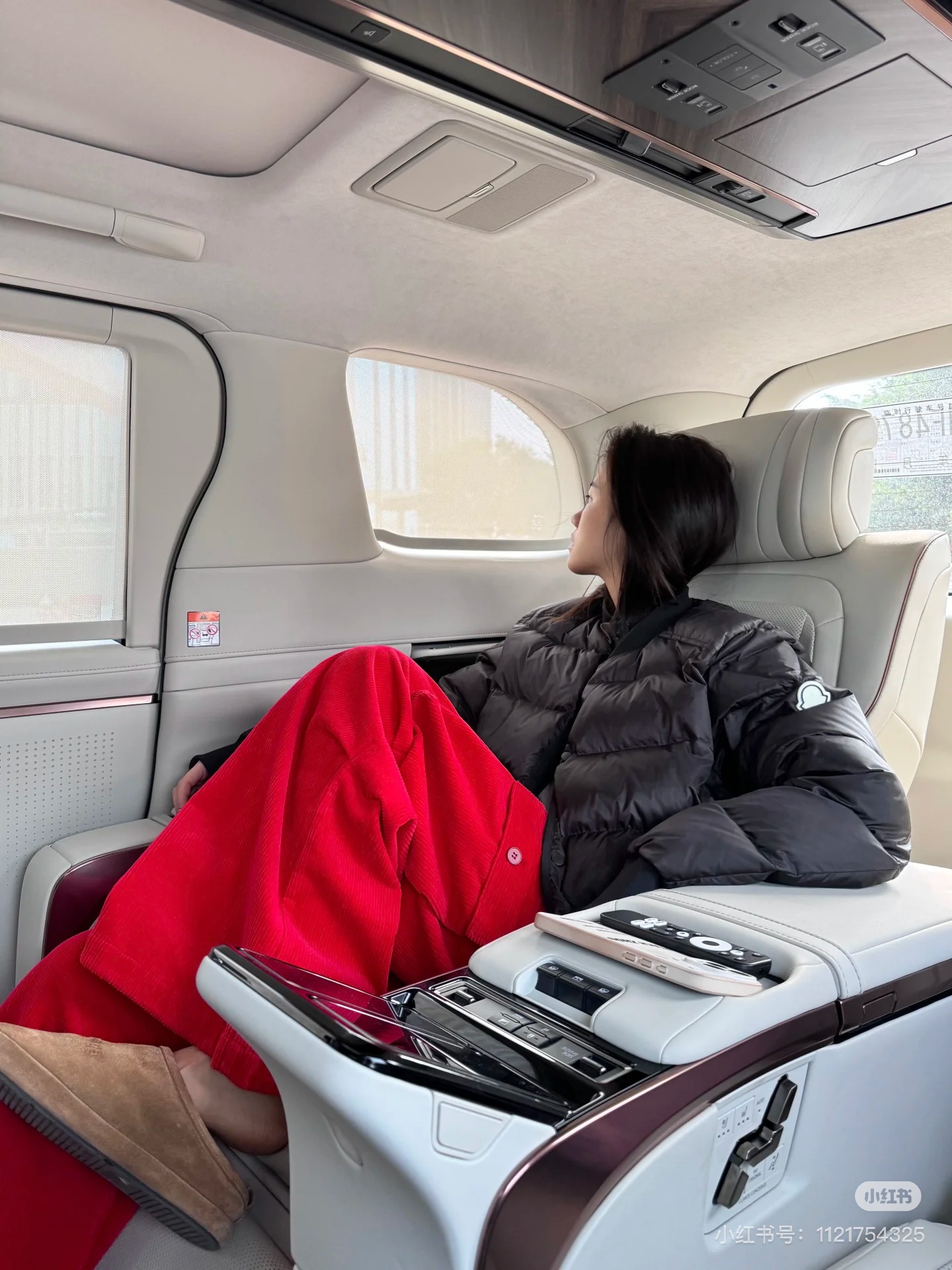 NO:563357,Demonstration of Juejuezi..., half-mooned fur shoes19860909示范绝绝子…,半拖毛毛鞋,Women's Shoes