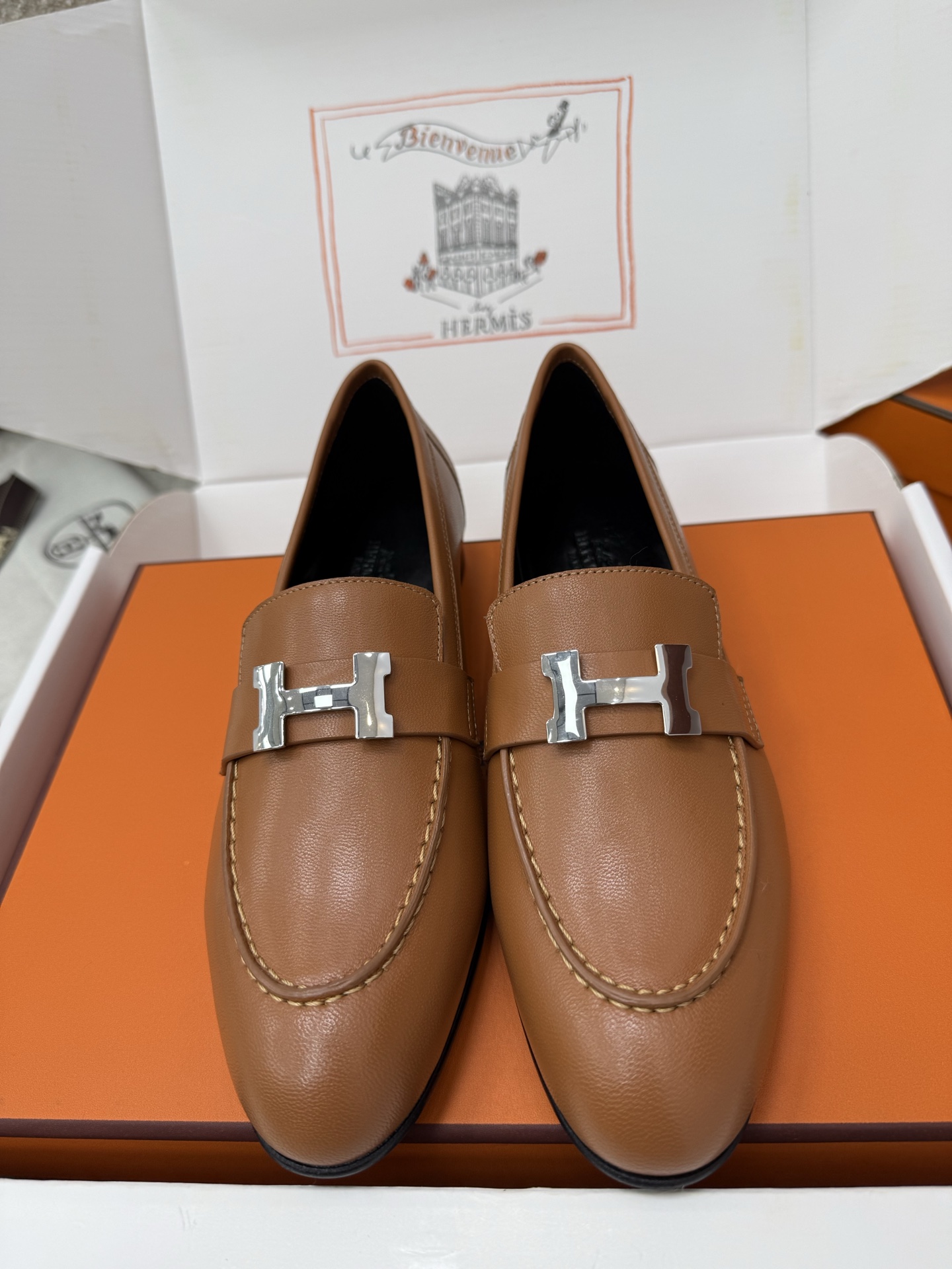 NO:577690,Top quality * Paris retro H-buckle loafers | Original purchasing agent level - Brown Material and craftsmanship Original imported sheepskin Sheepskin lining Decorated with/silver H buckle on the upper Italian leather outsole 2.5cm heel Size35-39 (40, 41, 42 customizations are not returnable), loafers, loafers, sheepskin, Leather soles19860909顶级品质 * Paris复古H扣乐福鞋｜原版购入代购级别 -棕色 材质与工艺 原版进口羊皮 羊皮内衬 鞋面饰有/银色H扣 意大利真皮大底 2.5cm鞋跟 Size35-39（40、41、42定制不退换）,乐福鞋,loafers,sheepskin,Leather soles,Women's Shoes