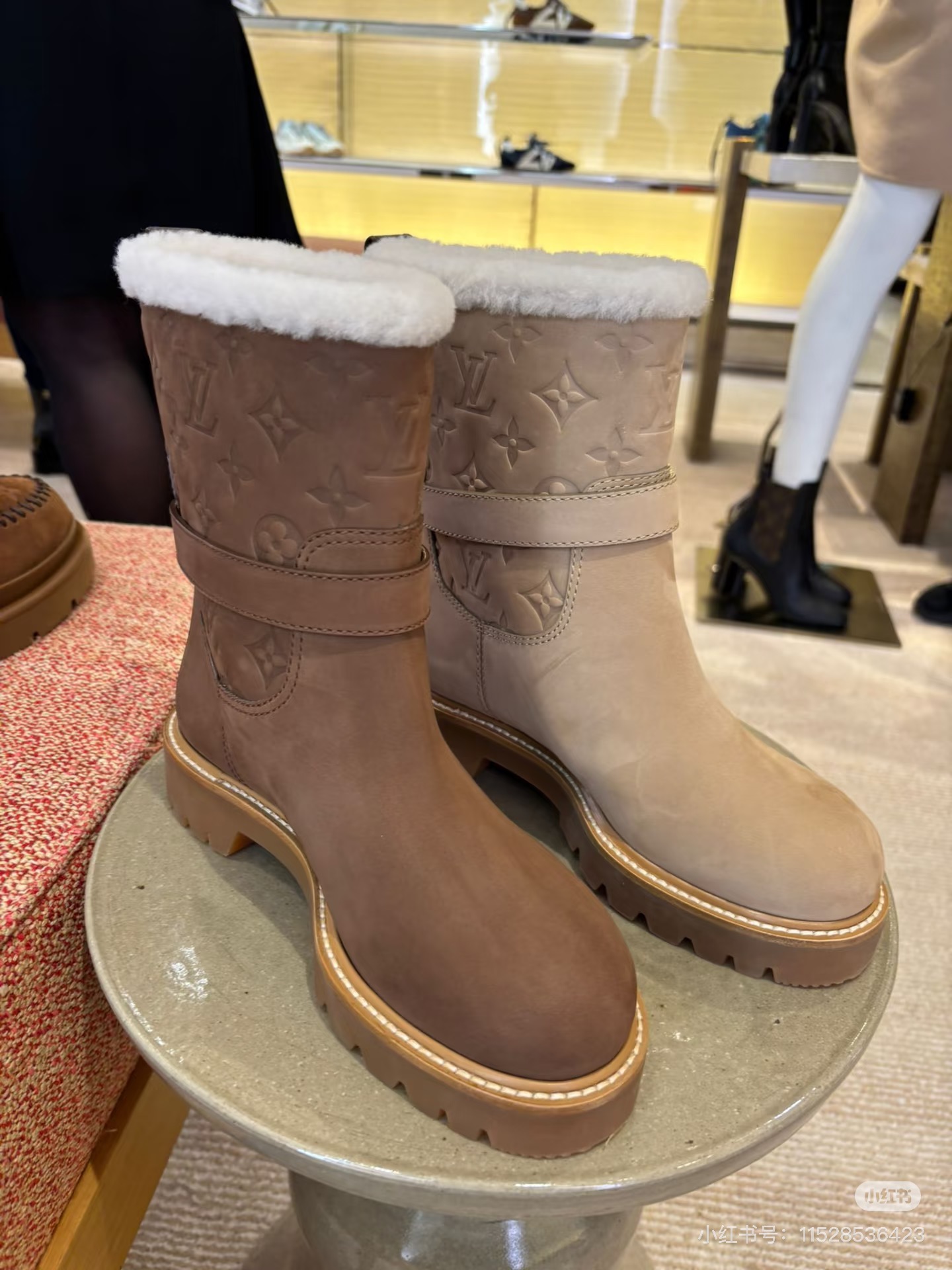 NO:594274,Lv｜Autumn and winter wool short boots, snow boots, louis vuitton, boots19860909Lv｜秋冬羊毛短靴,雪地靴,louis vuitton,boots,Women's Shoes