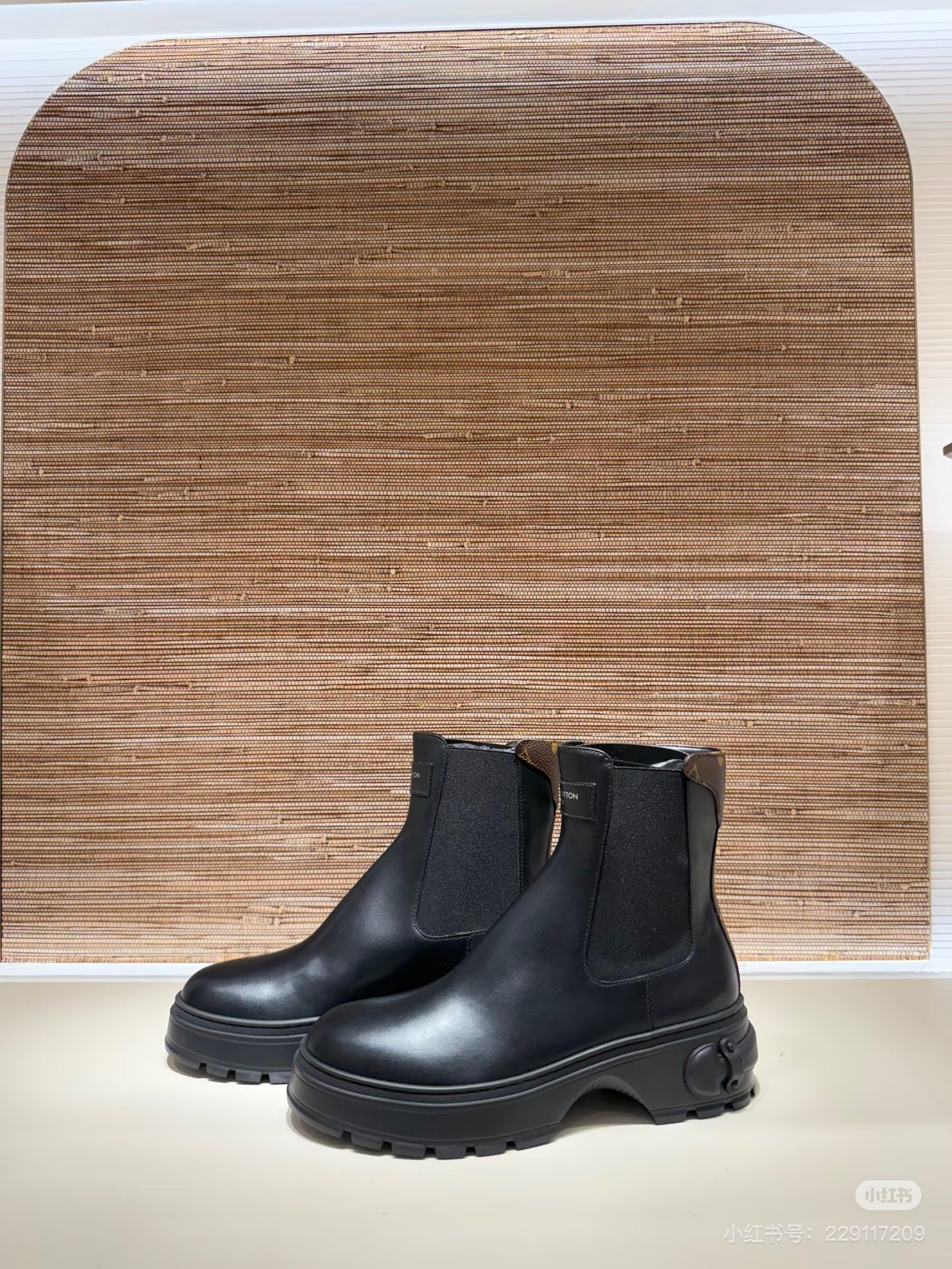 NO:616447,Lv｜Autumn and winter Chelsea Martin boots short boots, boots, louis vuitton, boots19860909Lv｜秋冬 切尔西 马丁靴短靴,靴子,louis vuitton,boots,Women's Shoes