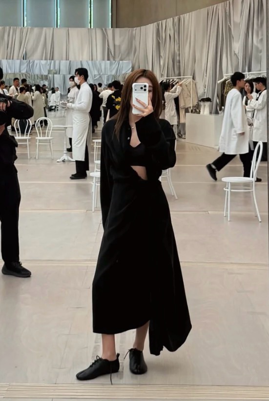 NO:679402,Demonstration, split-toe shoes19860909示范,分趾鞋,Women's Shoes