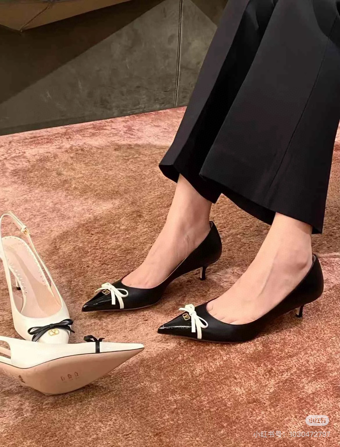 NO:680084,Black high heels are very high-end. They look great when paired with skirts and pants. They show off your temperament~, high heels, high heels, skirts19860909黑色高跟鞋非常的高级 搭配裙子 裤子 超级的好看 显气质～,高跟鞋单鞋,high heels,skirts,Women's Shoes