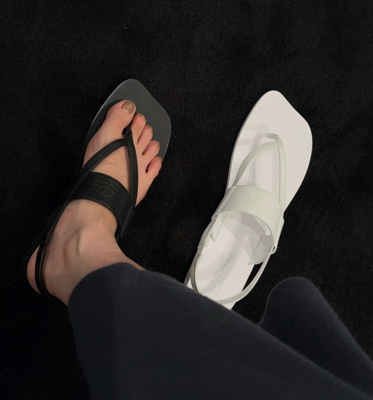 NO:724372,Demonstrate easy to wear and fashionable~, split-toe shoes19860909示范好穿 时髦～,分趾鞋,Women's Shoes