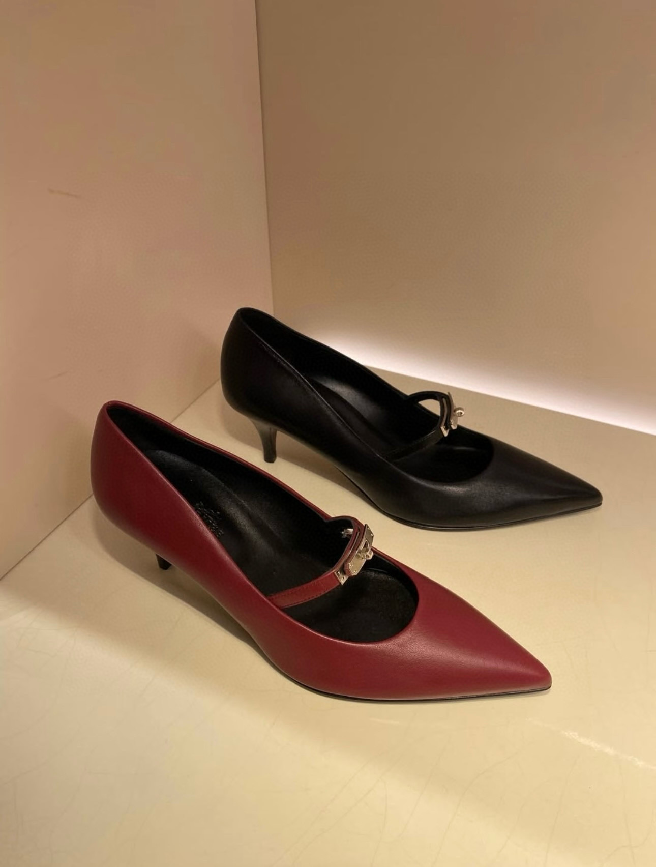 NO:724303,Hermes｜pointed high heels,single shoes,hermes,high heels19860909Hermes｜尖头高跟鞋,单鞋,hermes,high heels,Women's Shoes