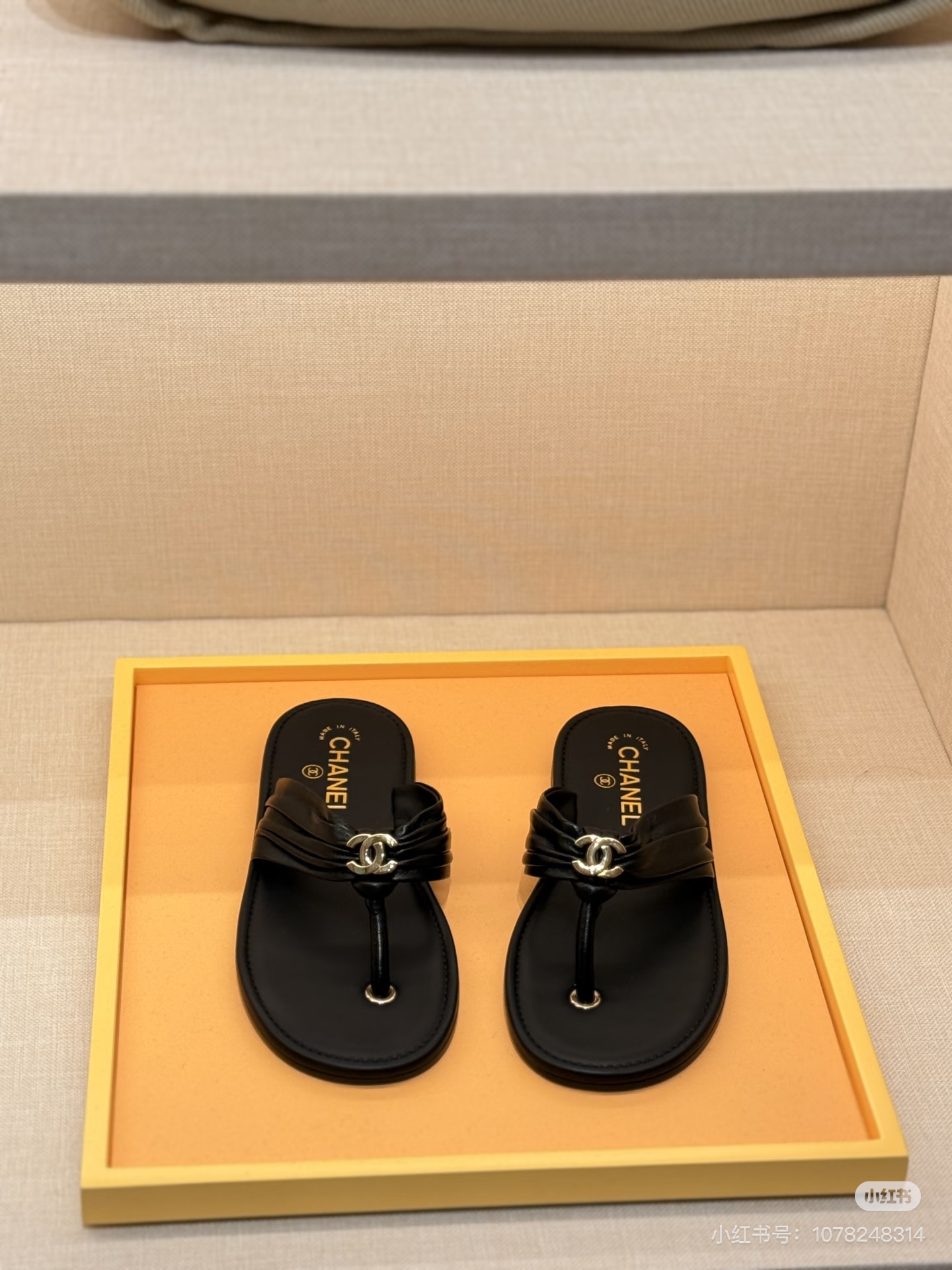 NO:815874,Chanel｜Vacation Series flip-flops, split-toe shoes, chanel19860909Chanel｜度假系列夹趾凉拖,分趾鞋,chanel,Women's Shoes
