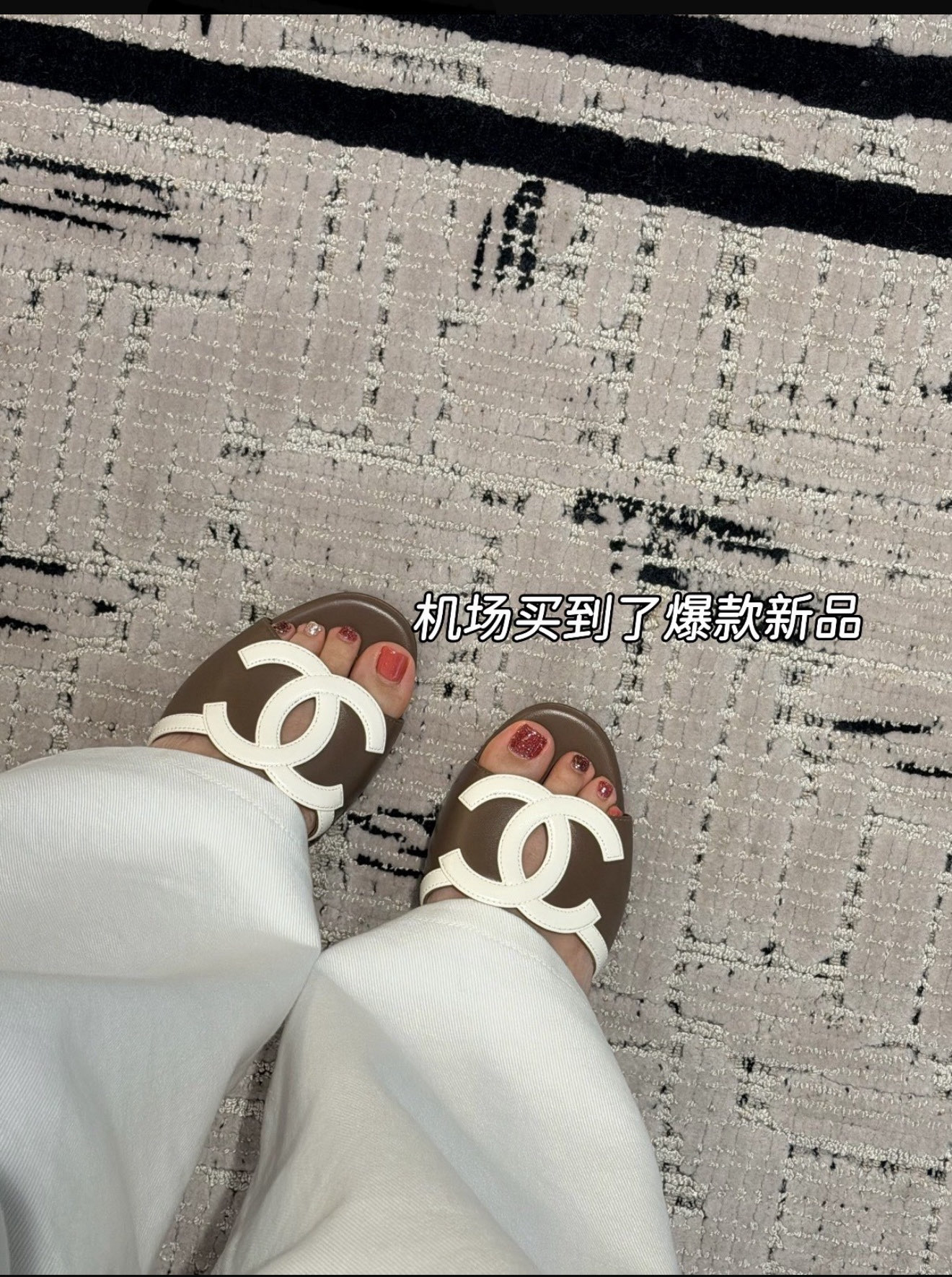 NO:888716,Gray｜Intellectual elegance shows off your temperament~ The upper part is full of femininity and the sense of luxury is instantly full!  ,slippers,slippers19860909灰色｜知性优雅 显气质～ 上脚女人味十足 高级感瞬间拉满！,拖鞋,slippers,Women's Shoes