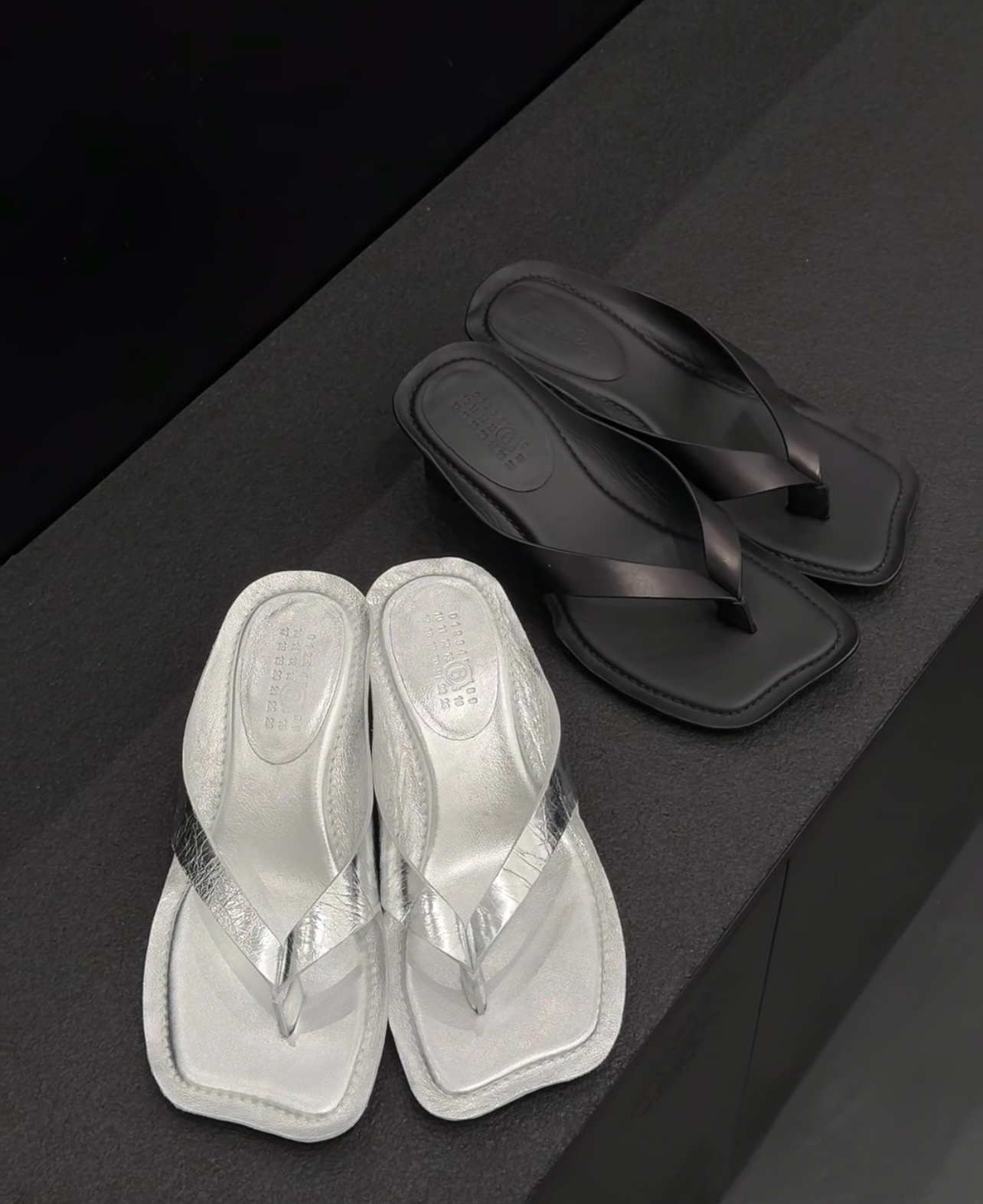 NO:882153,Margiela MM6 | Flip-flops, split-toe shoes, masion margiela, masion margiela, slippers19860909马吉拉MM6 ｜人字拖鞋,分趾鞋,masion margiela,masion margiela,slippers,Women's Shoes