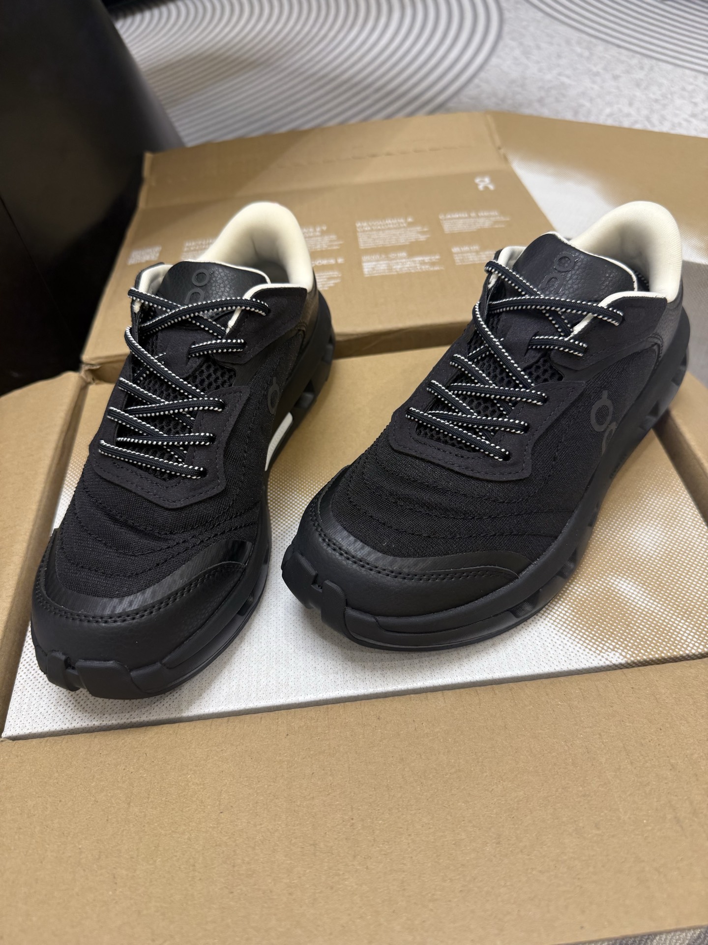 Designer Sneakers