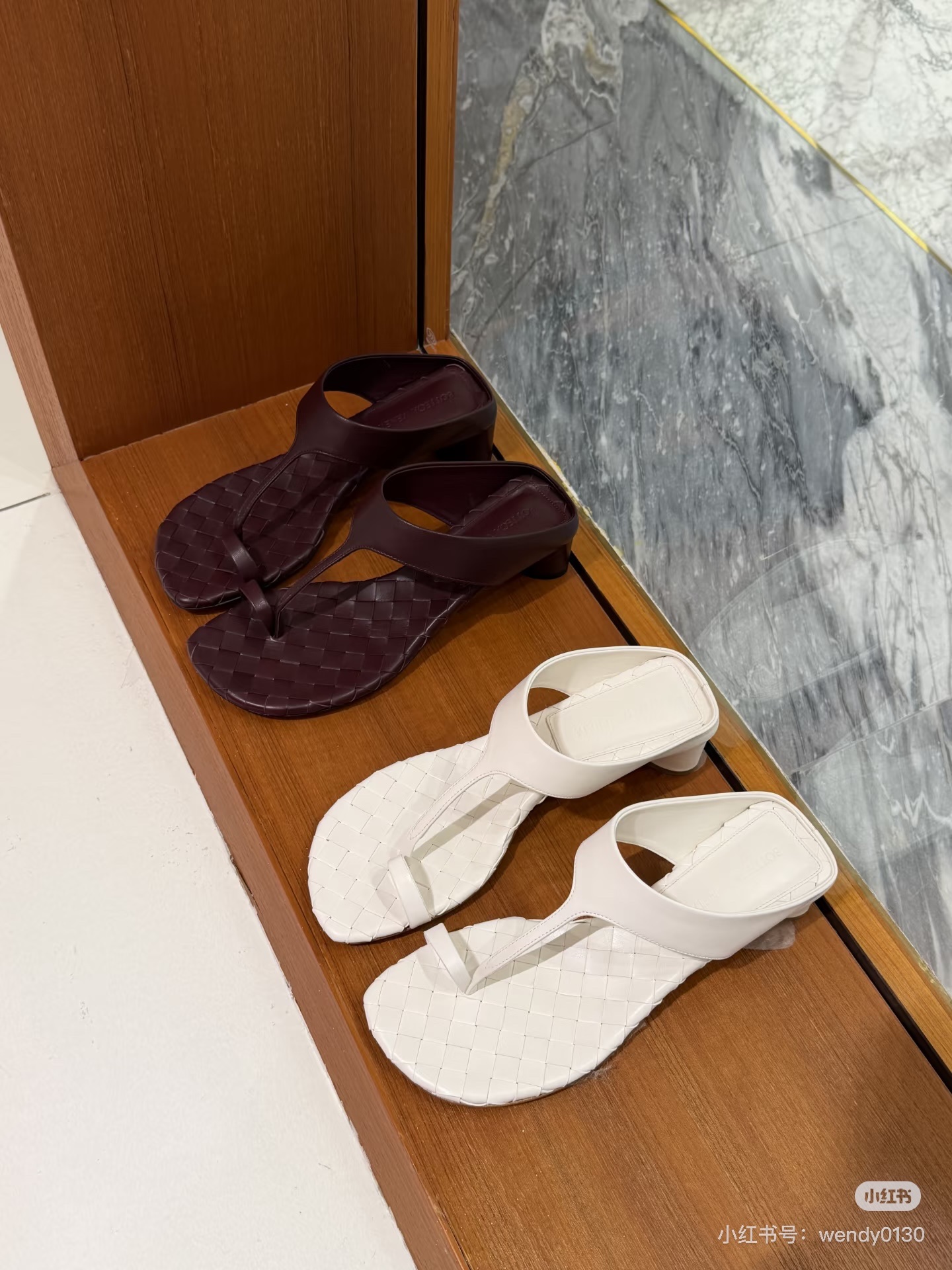 NO:906211,Very high-end BV｜Livia flip-flops, split-toe shoes, bottega veneta19860909好高级的BV｜Livia人字凉拖,分趾鞋,bottega veneta,Women's Shoes