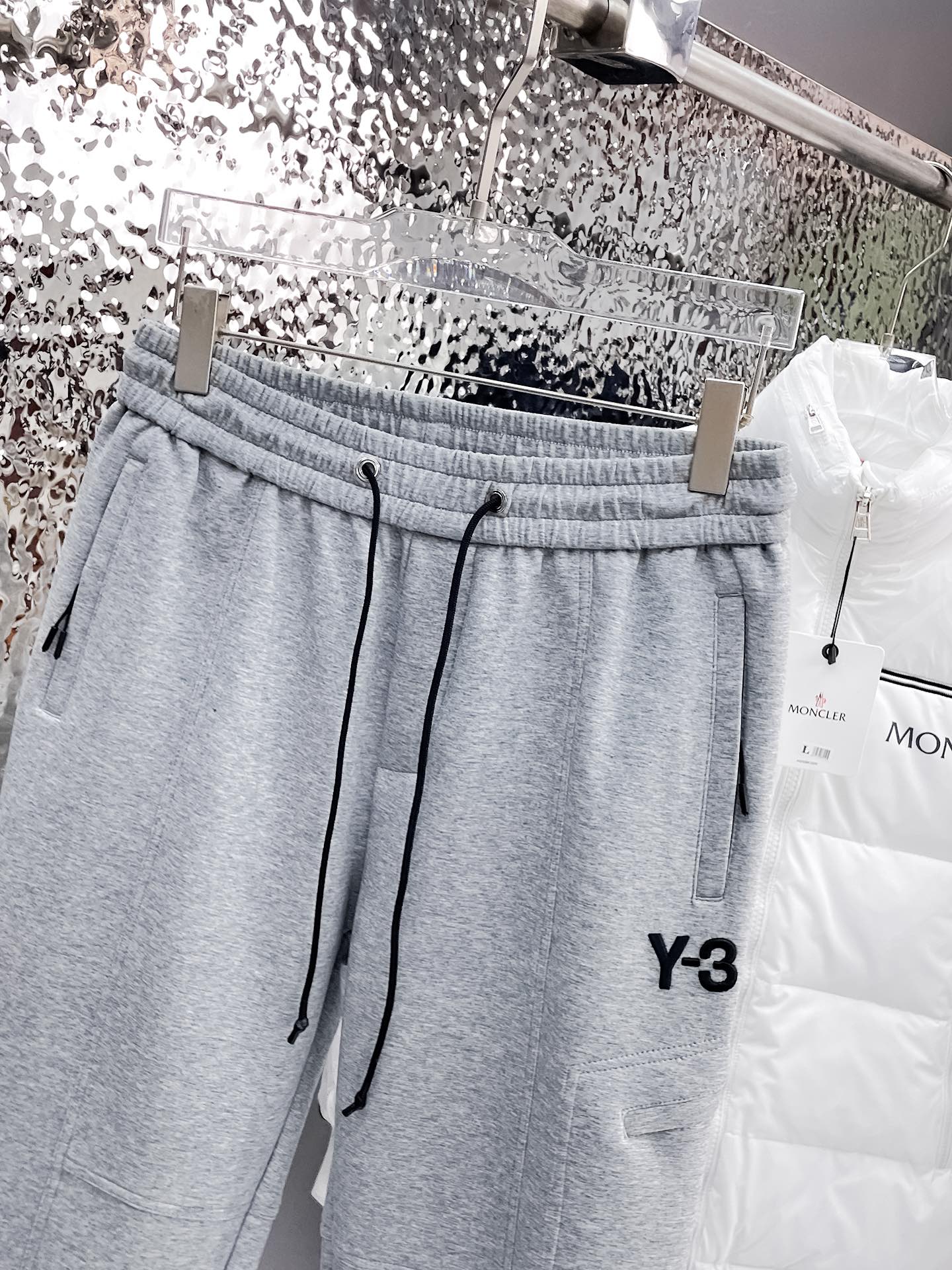 Y-3顶级货品2024秋冬新款休闲裤！官网同步发售品牌经典LOGO休闲裤定制面料舒适度极好手触感强烈辨识