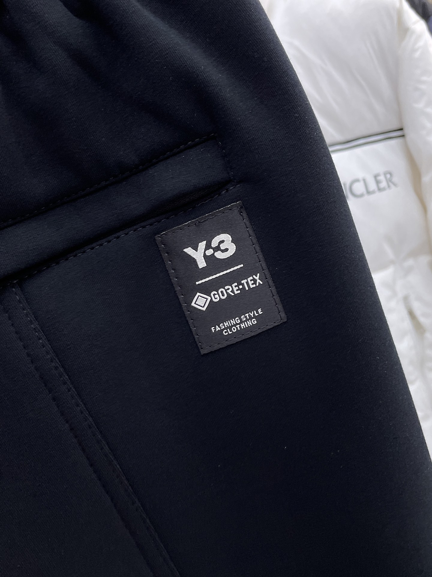 Y-3顶级货品2024秋冬新款休闲裤！官网同步发售品牌经典LOGO休闲裤定制面料舒适度极好手触感强烈辨识