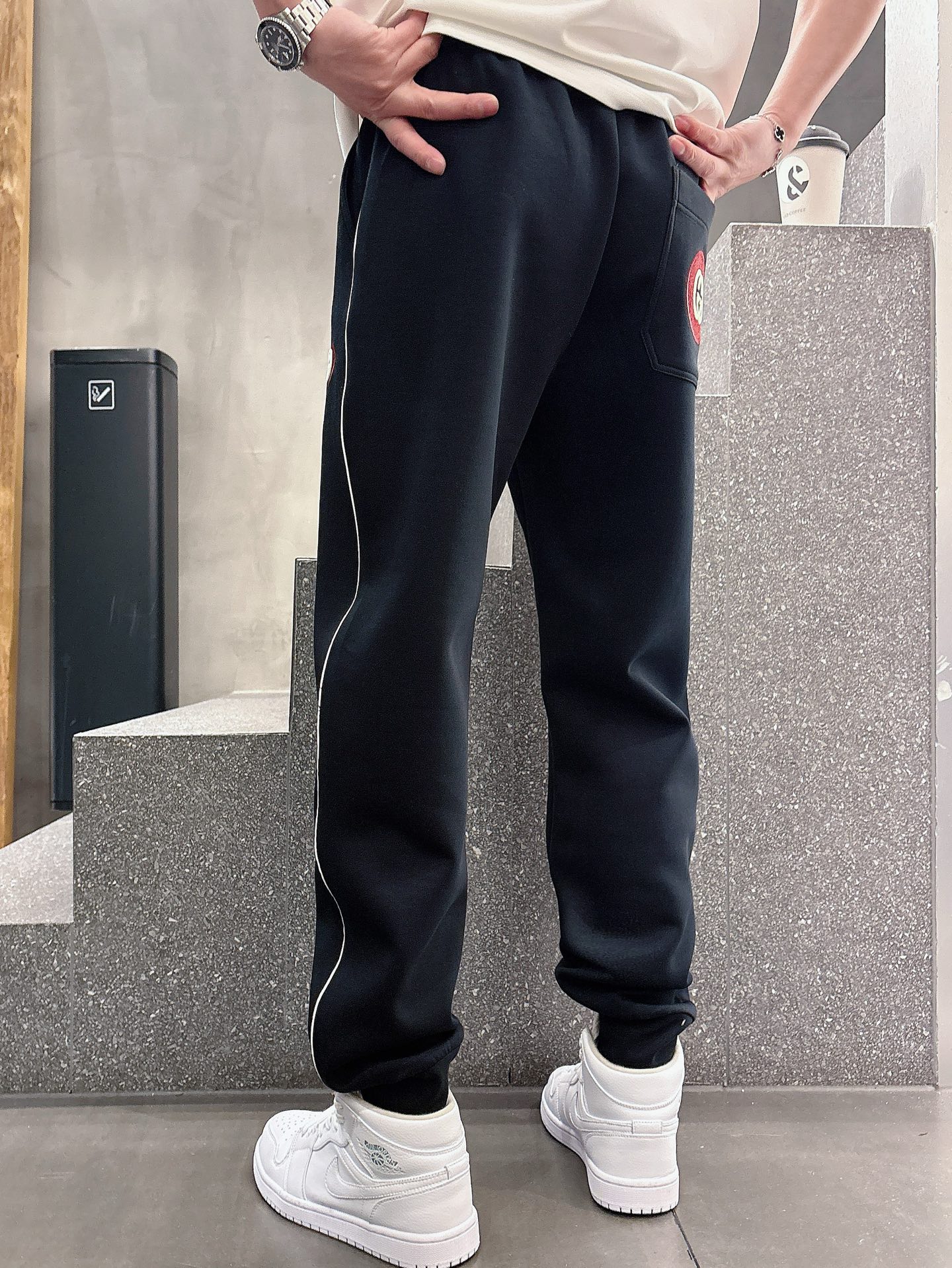 “2025 Spring & Summer GUCCI P600 Leisure Pants: Top Product with Classic Logo & Custom Fabrics” - 图片 9