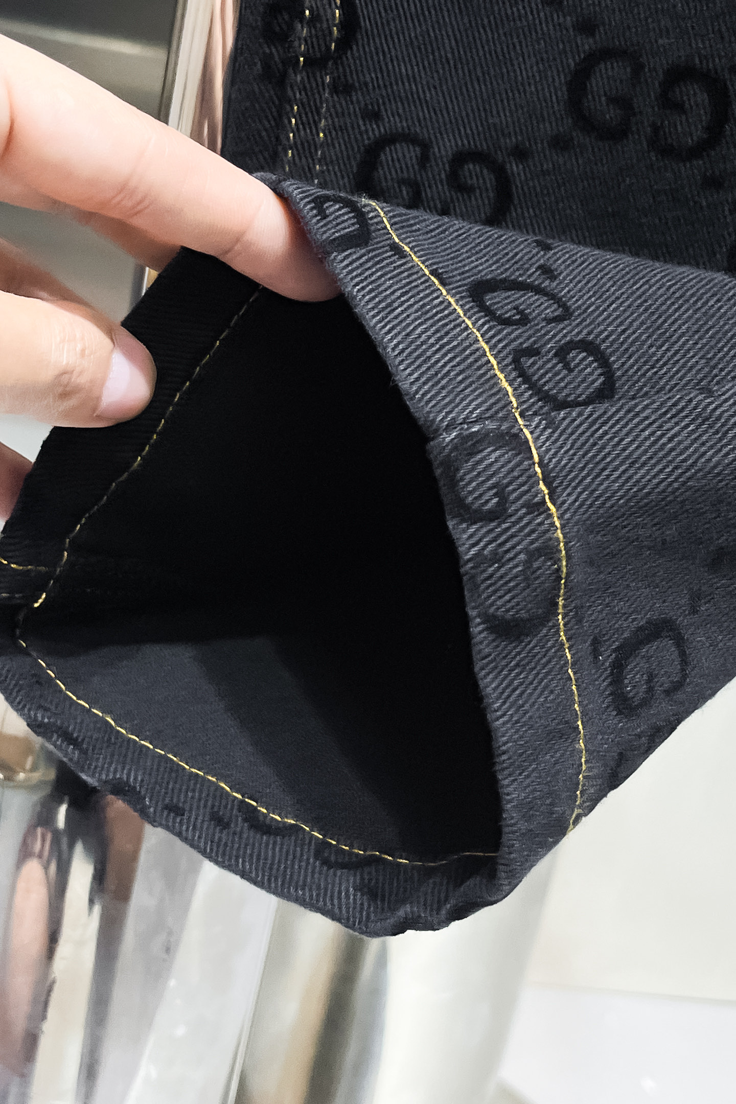 2025 New Original Re-Engineered Jeans with Classic Logo Design and Hardware - 图片 8