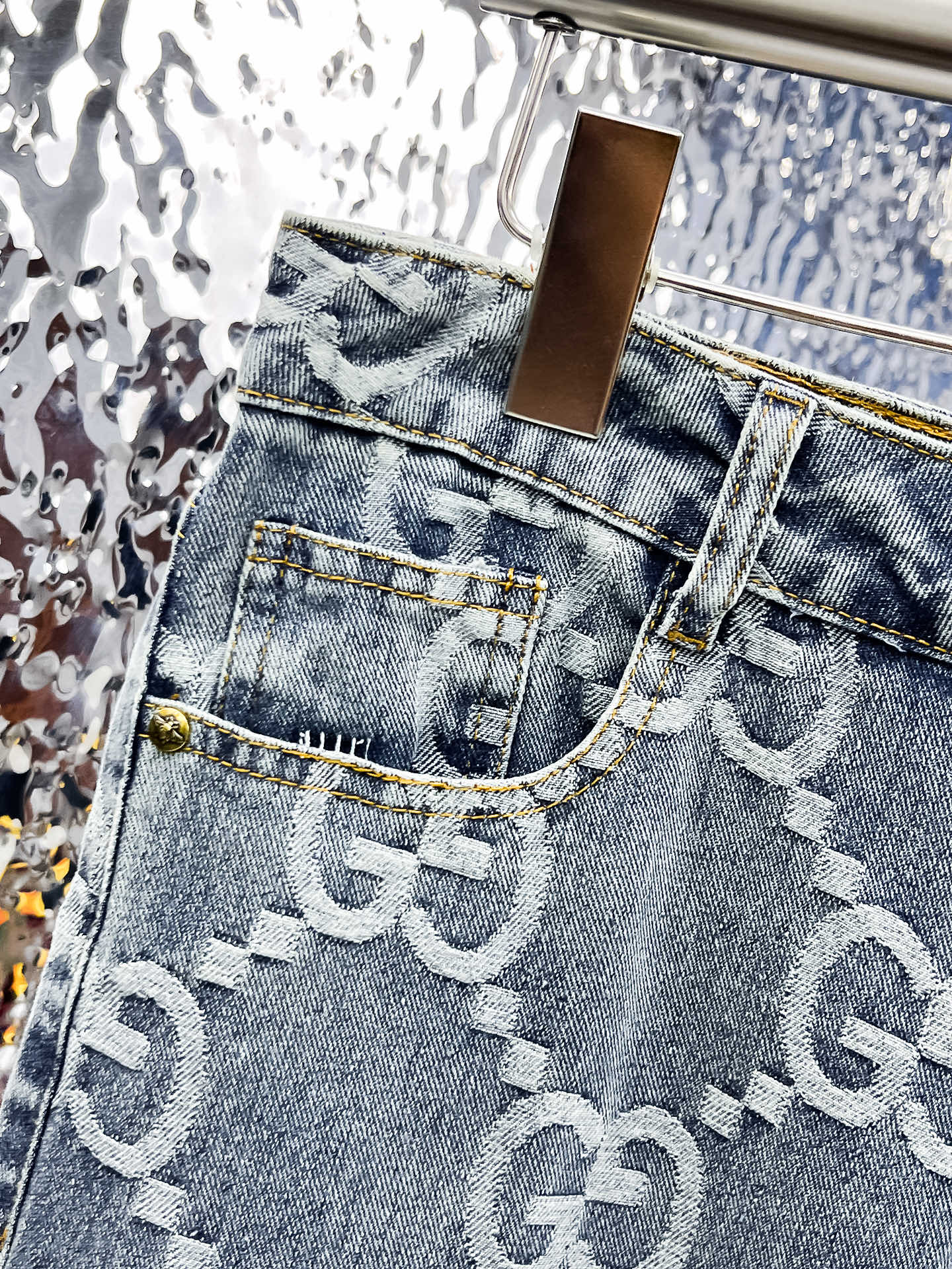 Gucci  牛仔裤服装 4