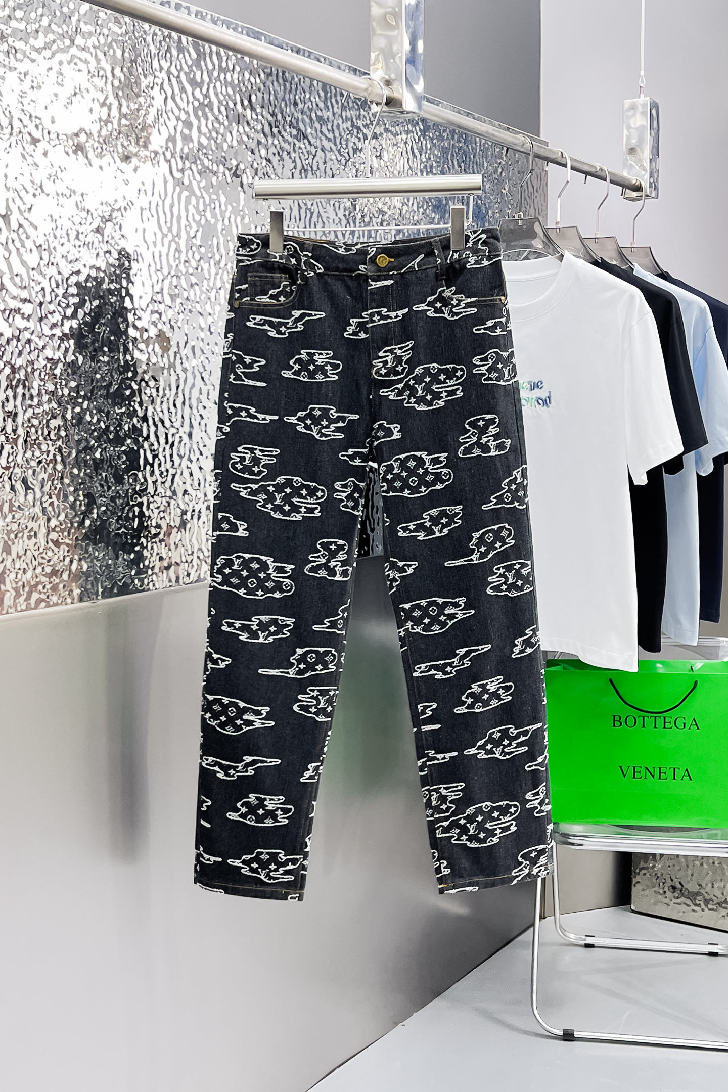 LV   🆕2025新品，原单牛仔裤 原版重工打造，品牌经典LOGO...