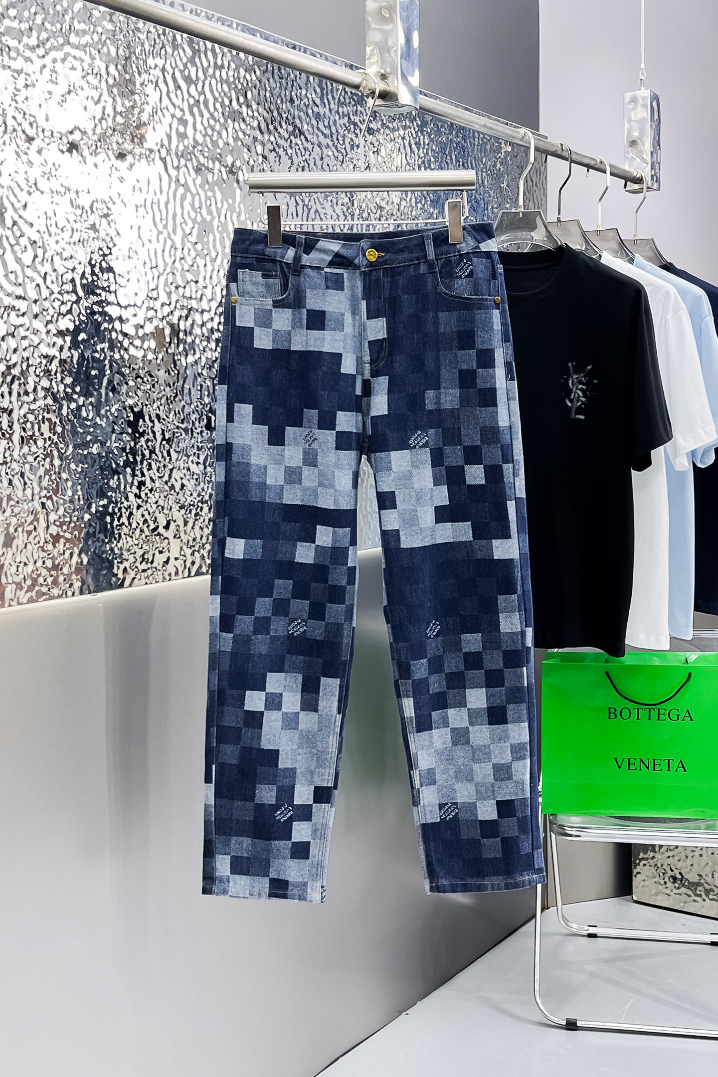 LV   🆕2025新品，原单牛仔裤 原版重工打造，品牌经典LOGO...