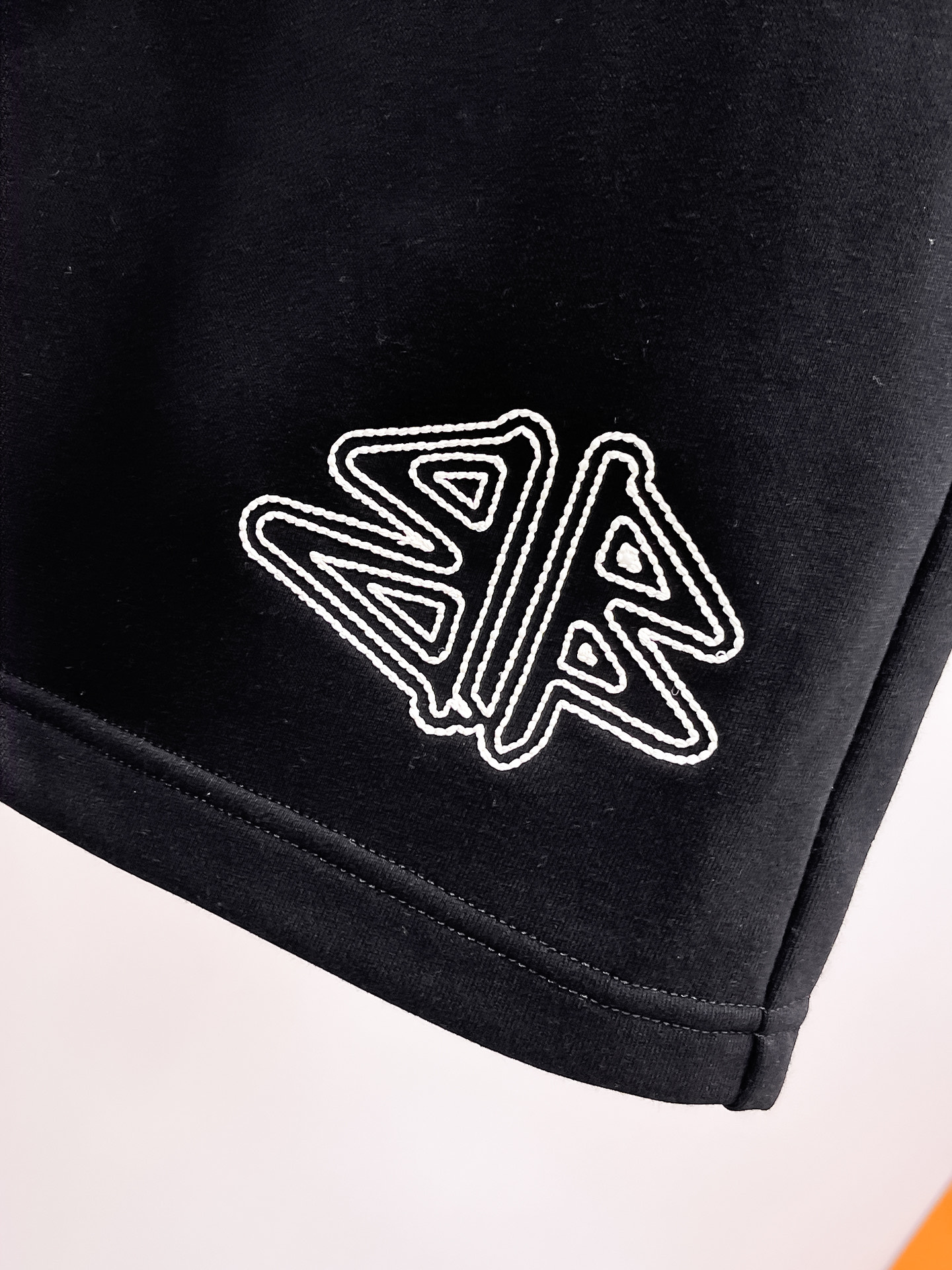 Balenciaga  休闲短裤服装 7